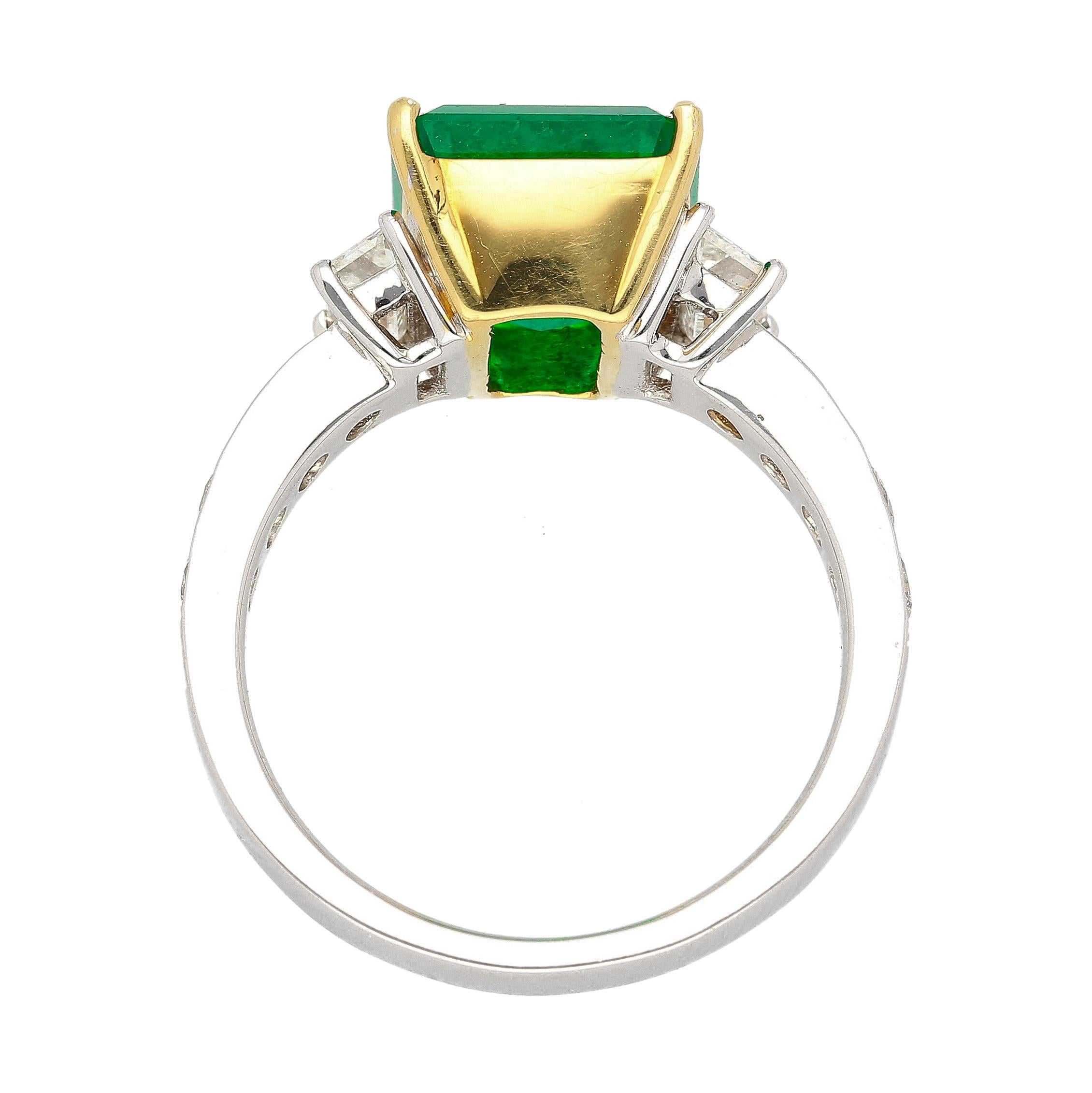 vivid green diamond