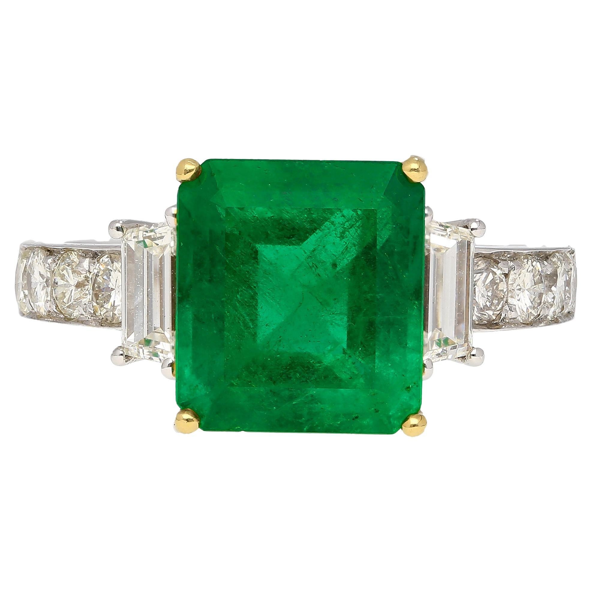 GRS Certified 3 Carat Vivid Green Minor Oil Colombian Emerald & Diamond 18K Ring For Sale