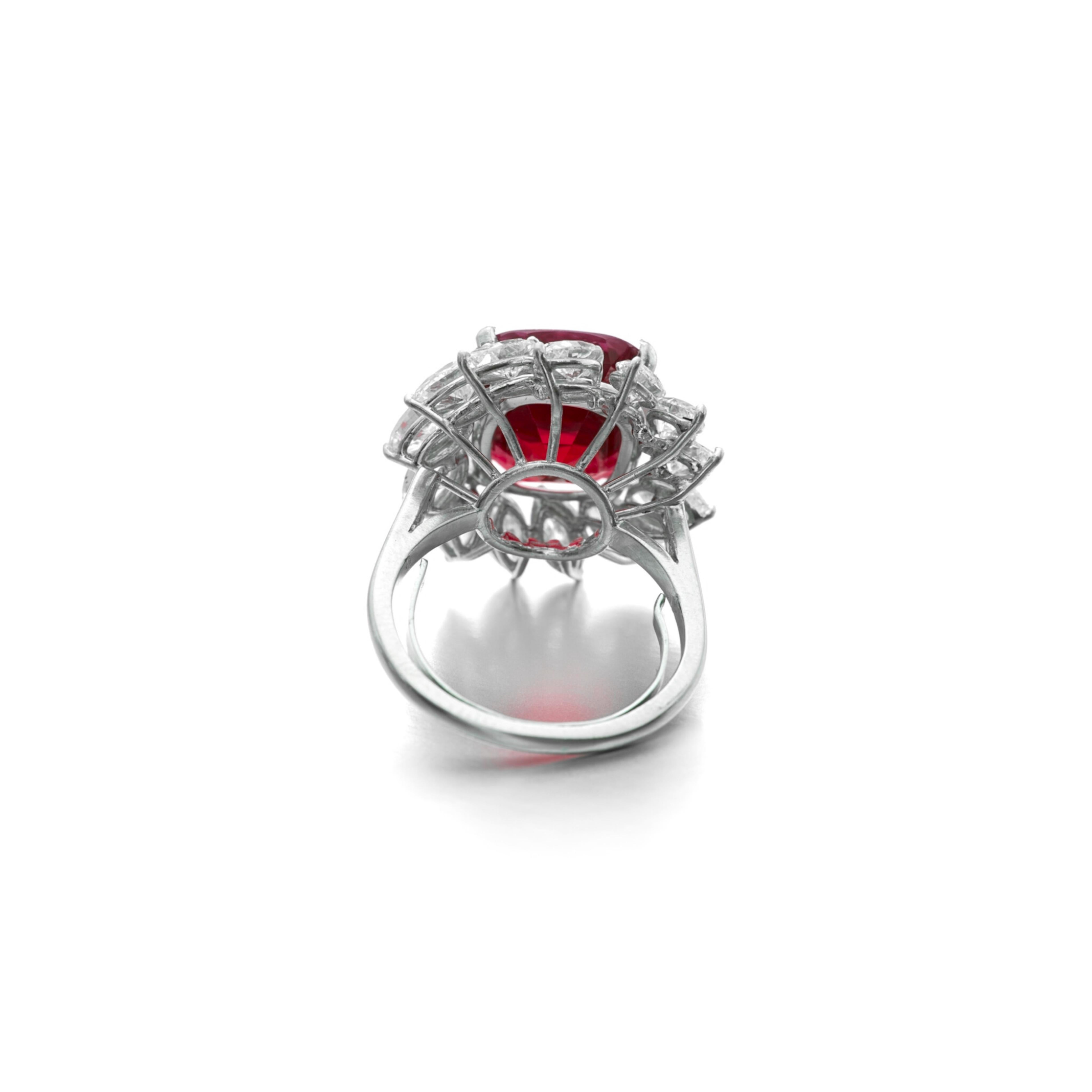 Certificado GRS 3 ct. VIVID RED Anillo de platino con diamante rubí no tratado Contemporáneo en venta