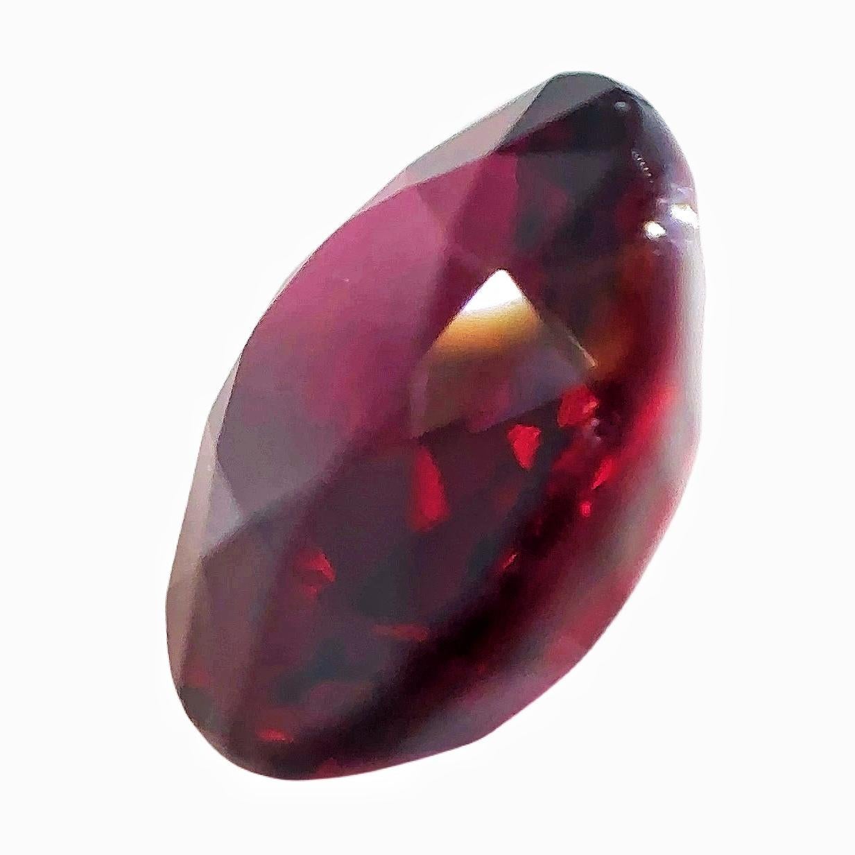 GRS Certified 3.01 Carat Natural Unheated Ruby Loose Stone in Pigeon Blood In New Condition For Sale In London, GB