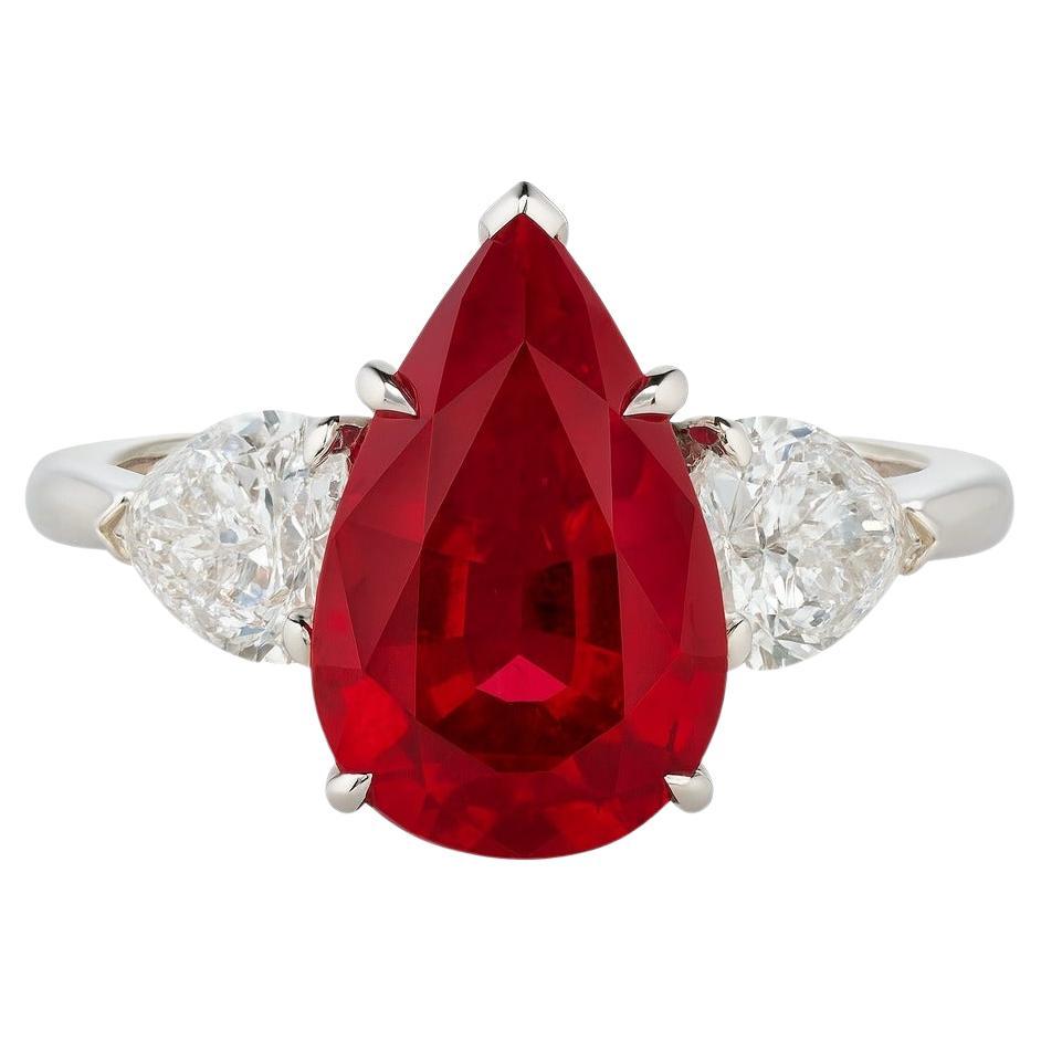 Anello di rubino rosso vivo senza calore certificato GRS da 3,01 carati in vendita