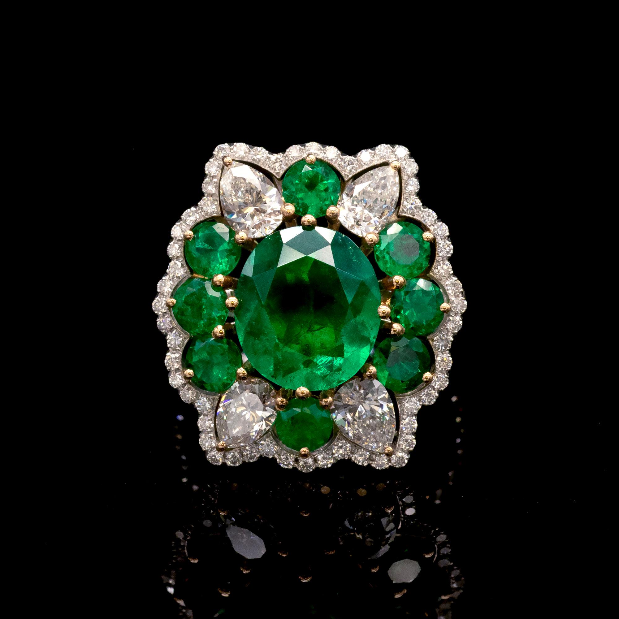 Esmeralda colombiana certificada GRS de 3,01 ct y anillo de cóctel de diamantes en oro de 18 quilates Contemporáneo en venta
