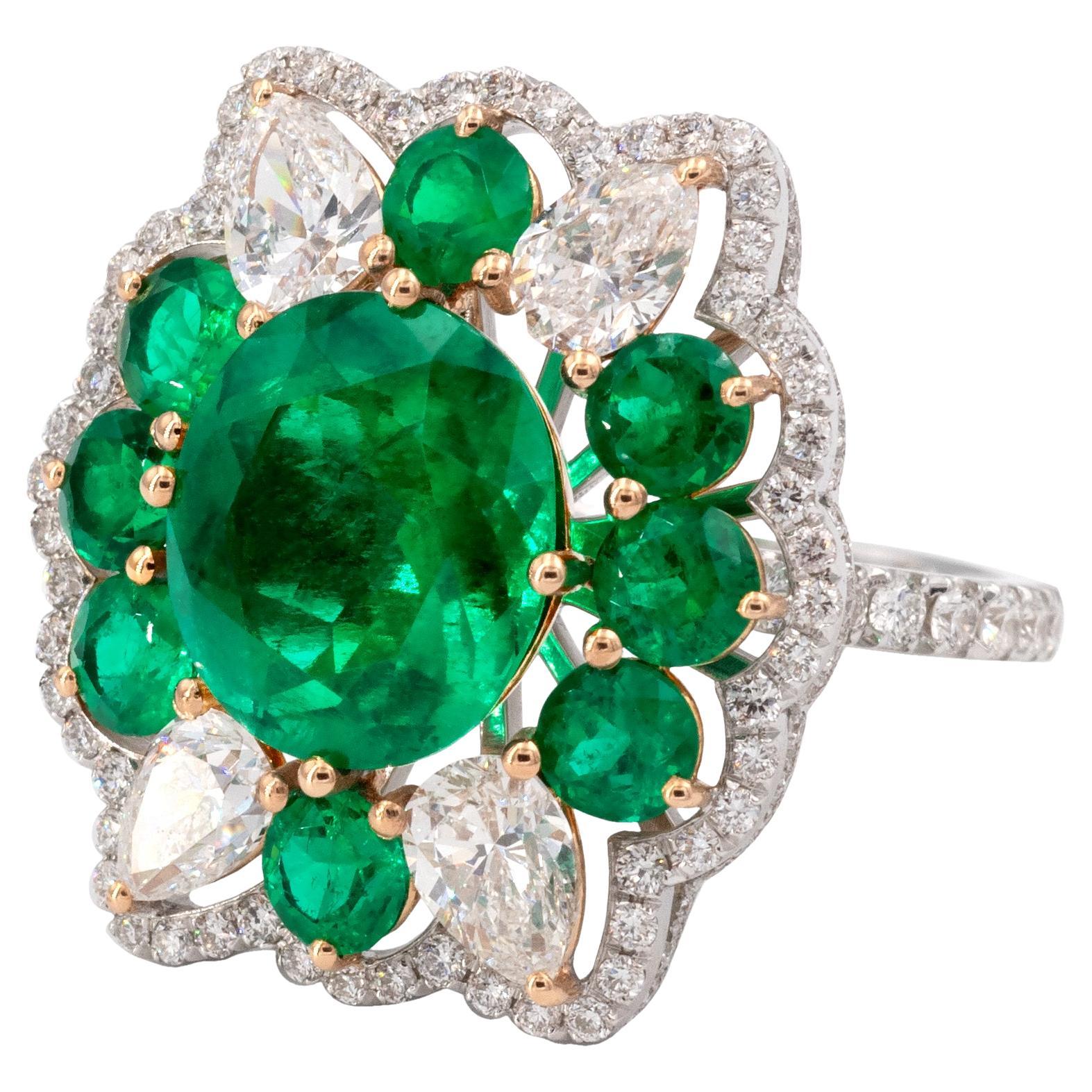 Esmeralda colombiana certificada GRS de 3,01 ct y anillo de cóctel de diamantes en oro de 18 quilates en venta