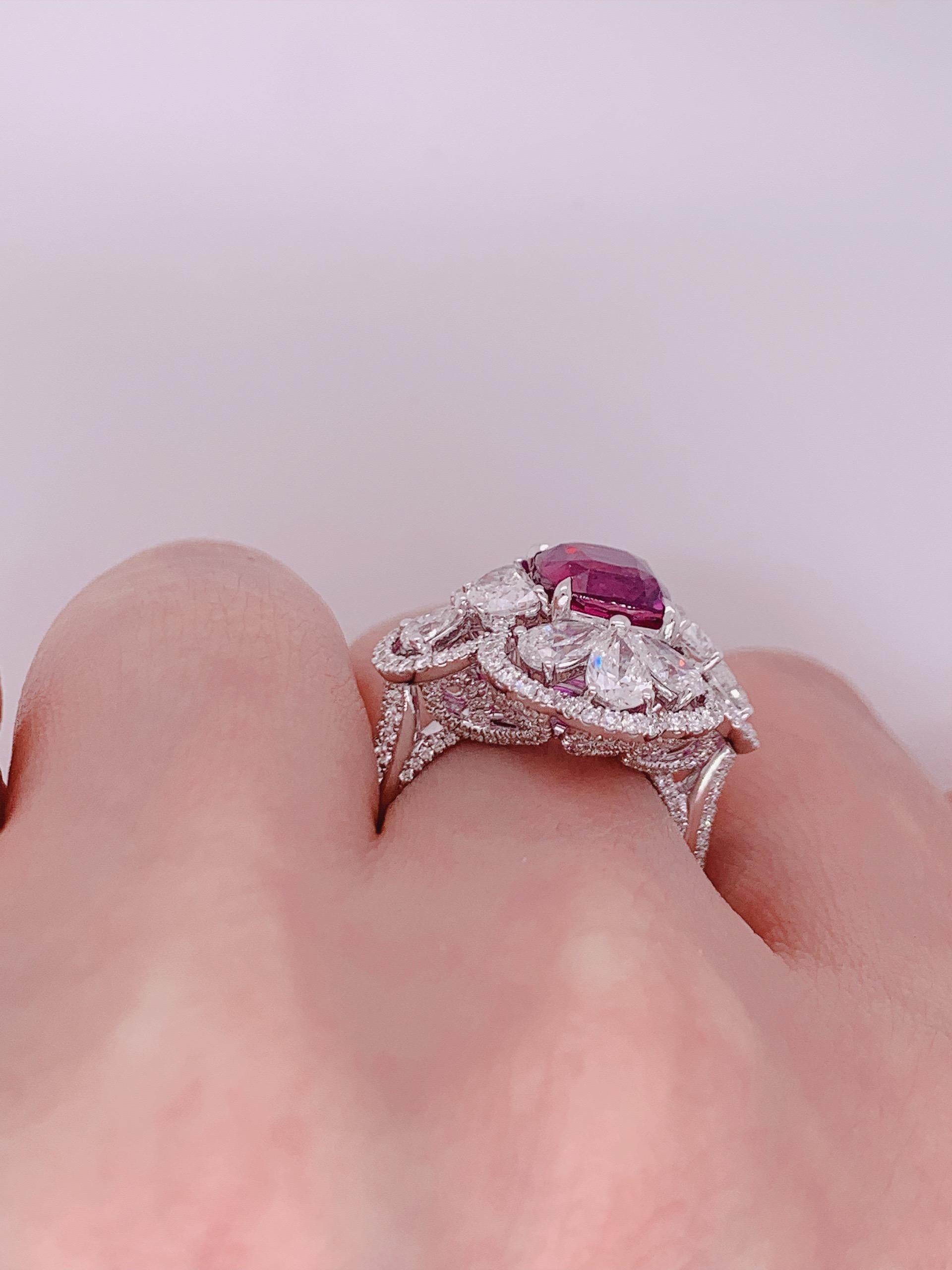 Cushion Cut KAHN GRS Certified 3.11 Carat Unheated Pink Sapphire Ring For Sale