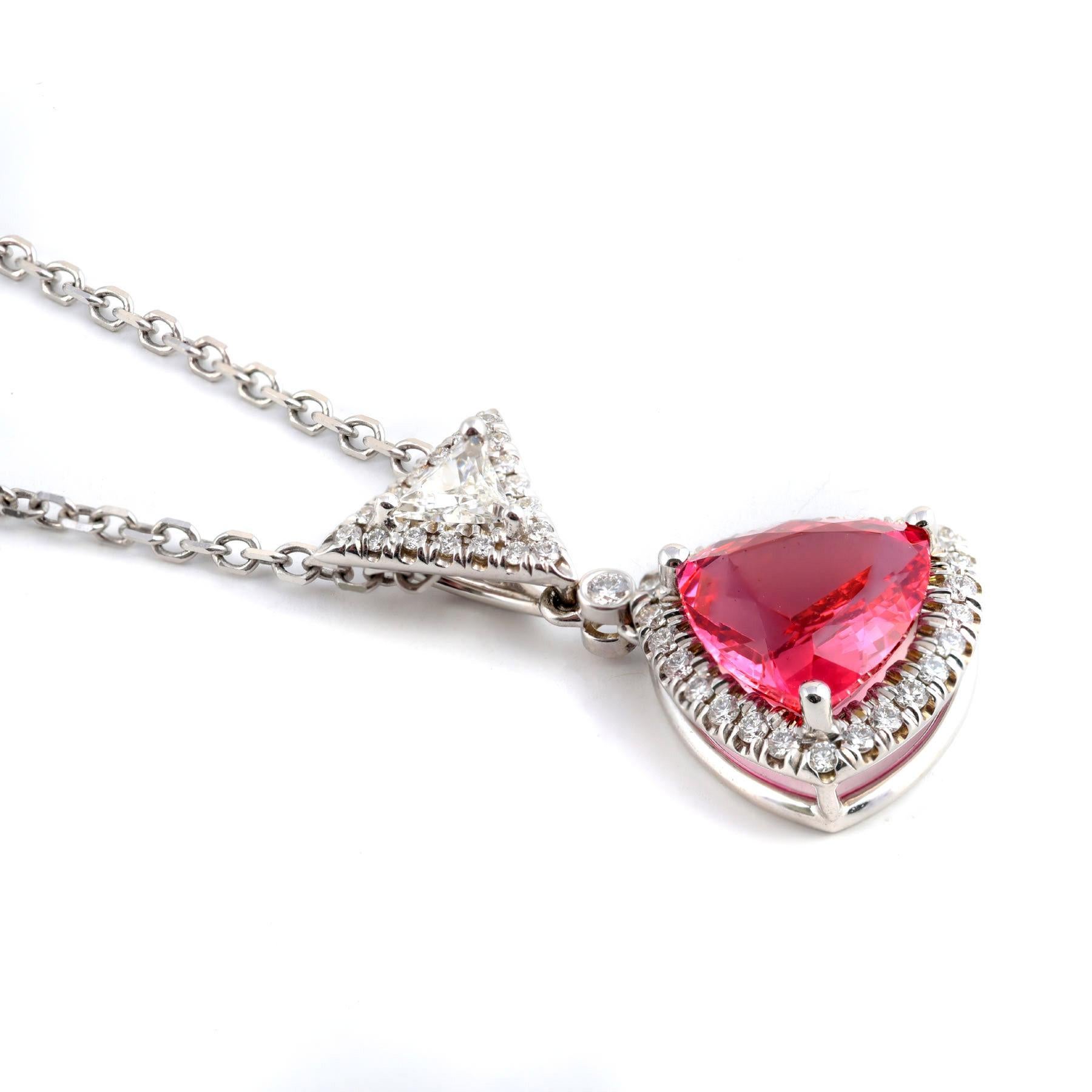 Mixed Cut GRS Certified 3.19 Carats Spinel Diamonds set in 18KWG Pendant and 14KWG Chain For Sale