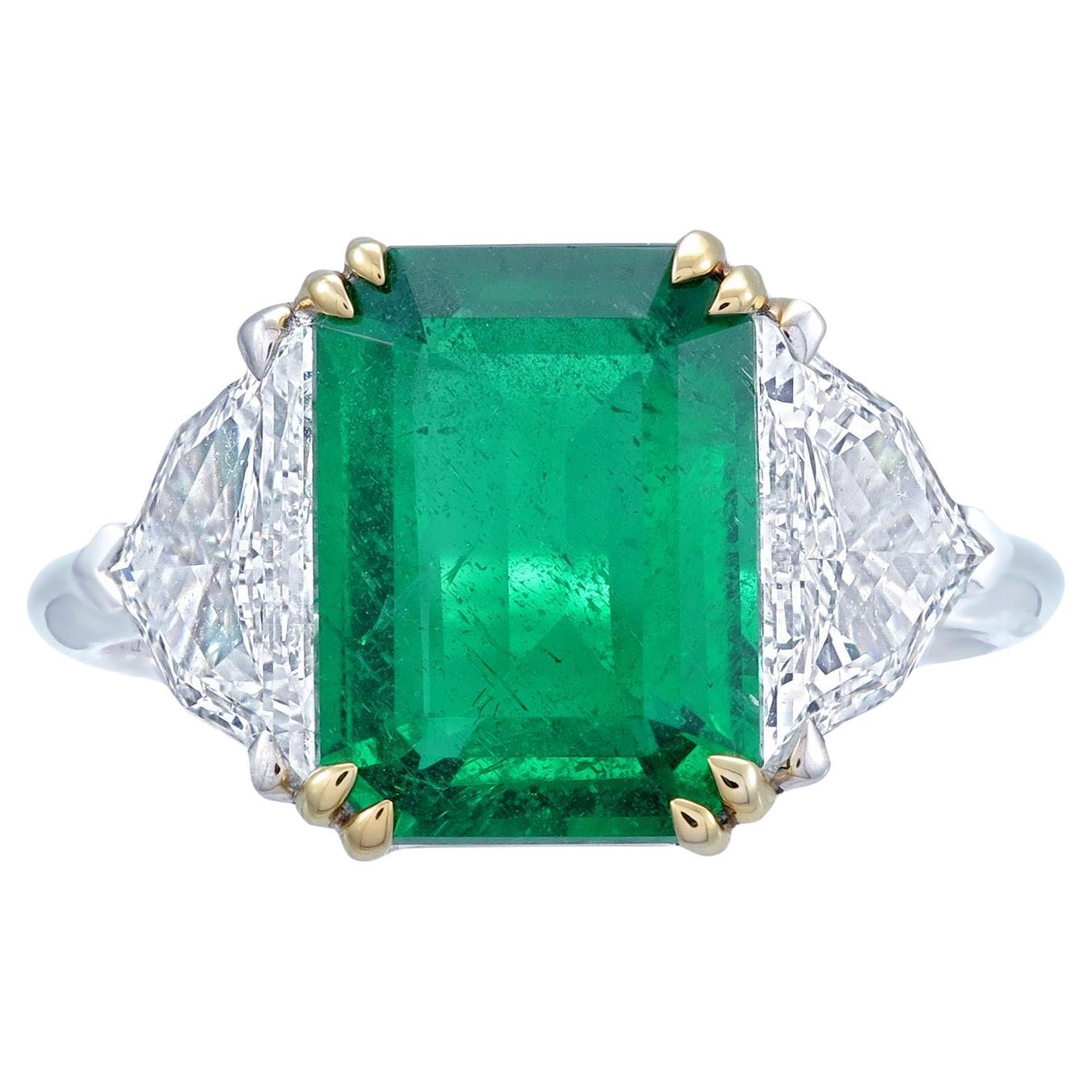 GRS Certified 3.21 Carat Insignificant Oil Vivid Zambian Emerald & Diamond Ring