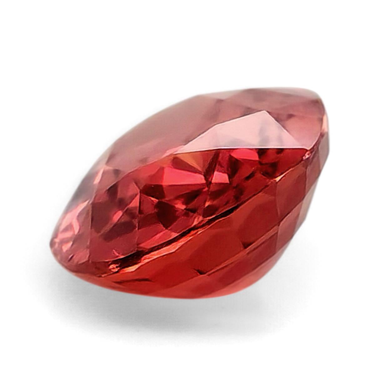 Gema de zafiro Padparadscha natural color ocaso de 3,21 quilates con informe GRS Corte brillante en venta