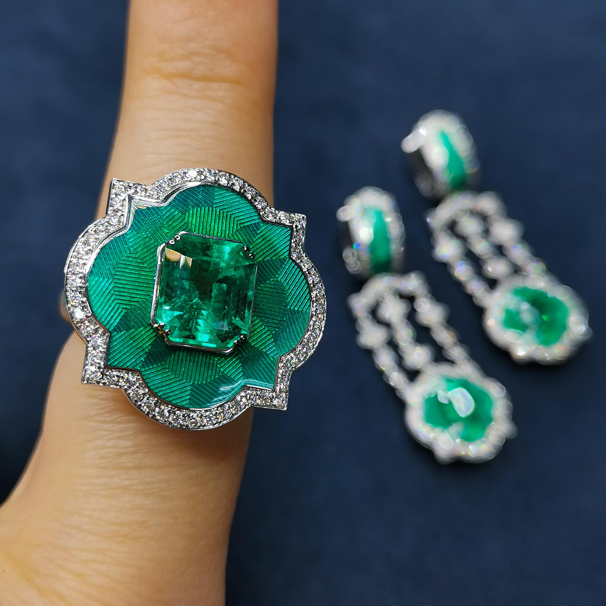 GRS Certified 3.55 Colombian Emerald Diamond Enamel 18 Karat Gold Cocktail Ring For Sale 4