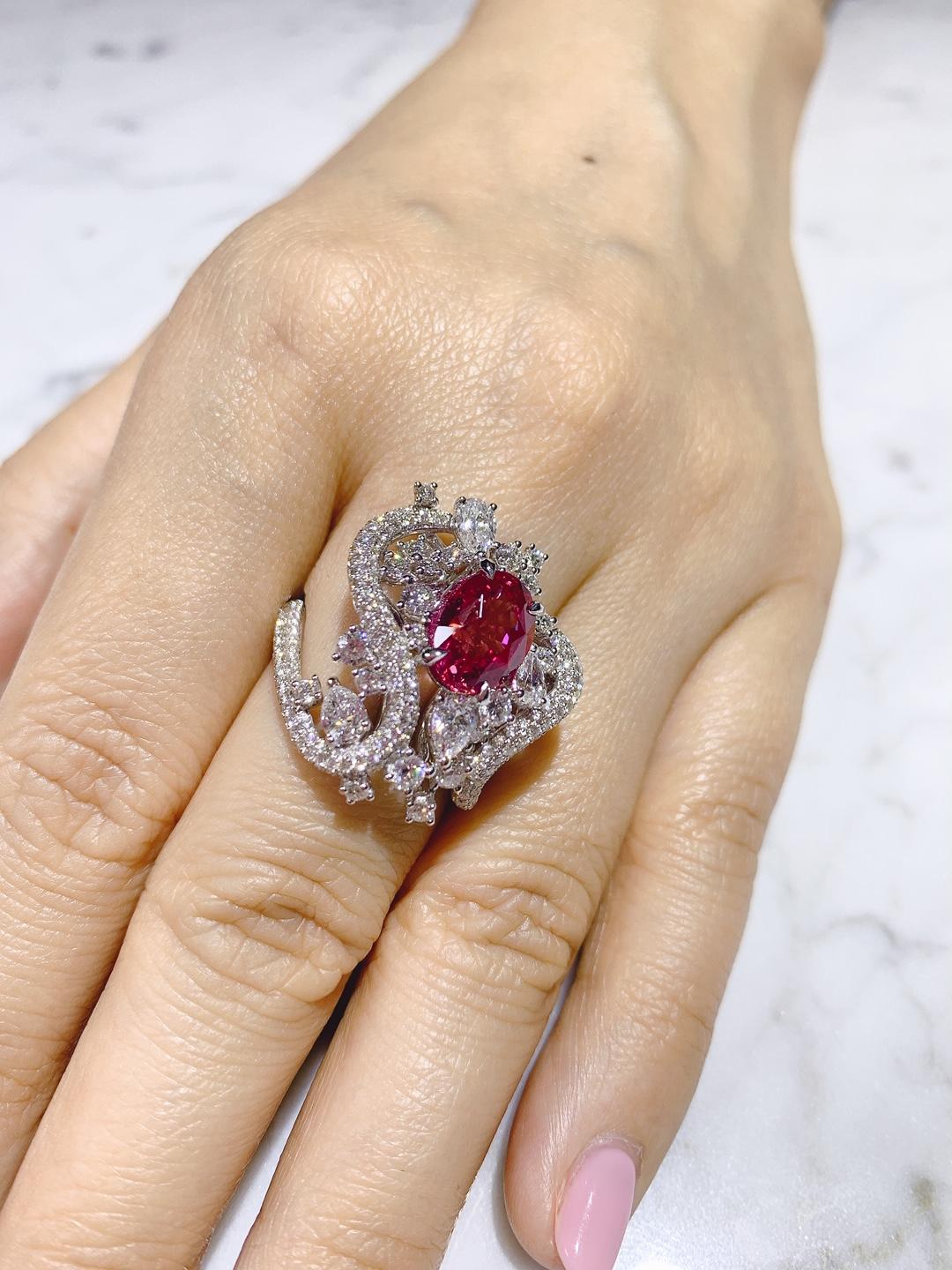 GRS Certified 3.6 Carat Unheated Pink Sapphire Ring from Sri Lanka For Sale 3