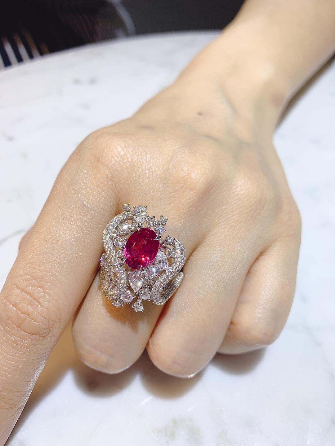 GRS Certified 3.6 Carat Unheated Pink Sapphire Ring from Sri Lanka For Sale 1