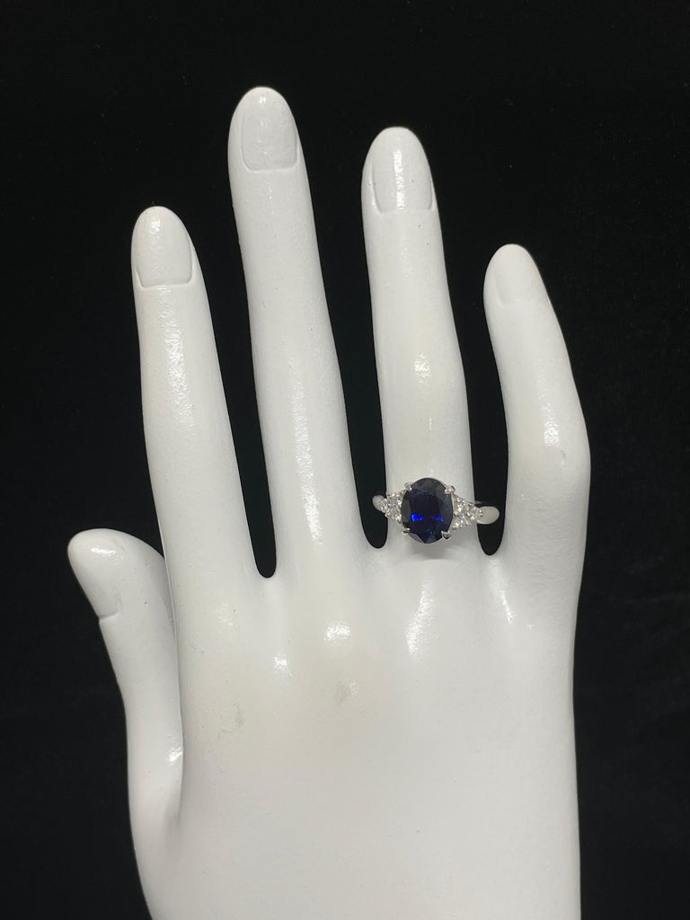 GRS Certified 3.70 Carat Natural Ceylon Royal Blue Sapphire Ring Set in Platinum For Sale 1