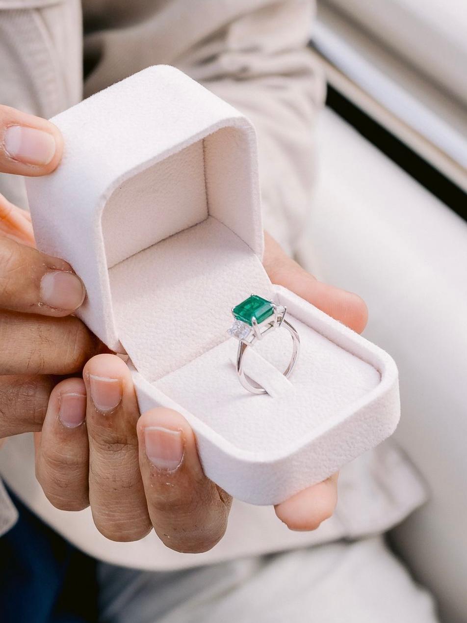 Bague en émeraude et diamant de 3,76 carats certifiée GRS en vente 2
