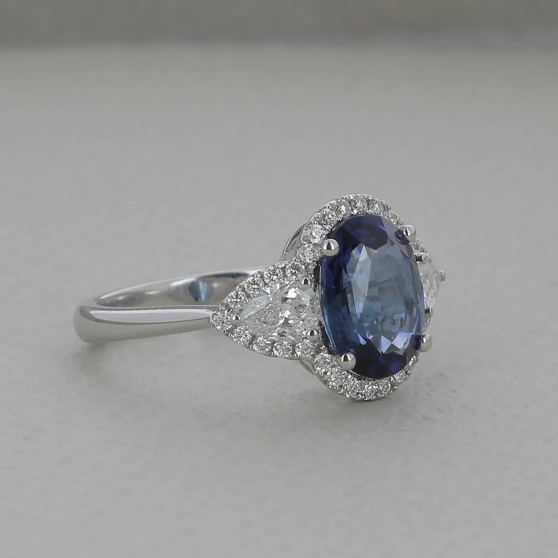 Oval Cut 3.18 Carat Oval Natural Blue Sapphire Cocktail Ring Pear/Round Diamonds 18K Gold