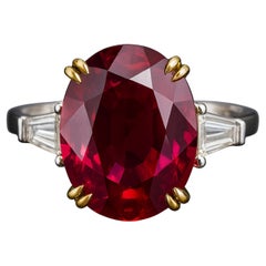 Anello di rubino e diamanti certificato GRS da 4,00 carati di colore rosso vivo "Sangue di piccione".