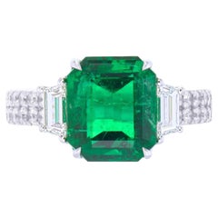 GRS Certified 4.01 Carat Vivid G. Emerald
Diamond Ring GRS Certified 4.01 Carat Vivid G. Emerald
Diamond Ring
