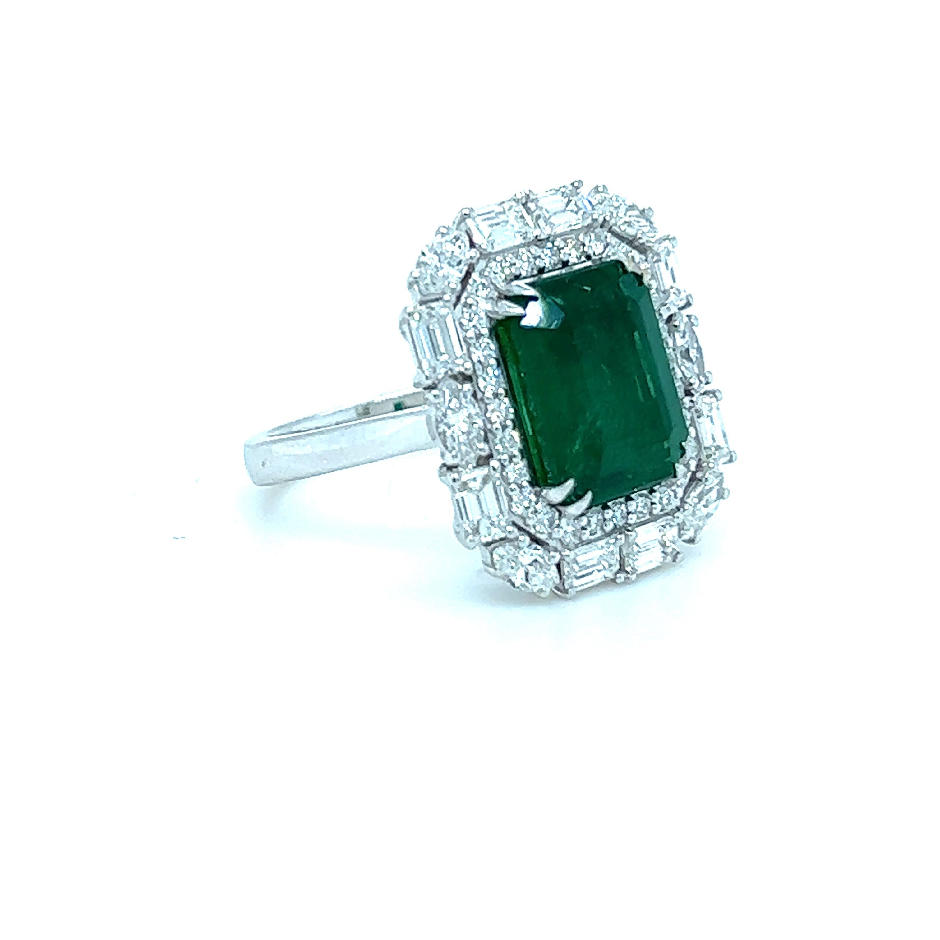 Contemporary GRS Certified 4.44 Carat Emerald Cocktail Ring  For Sale