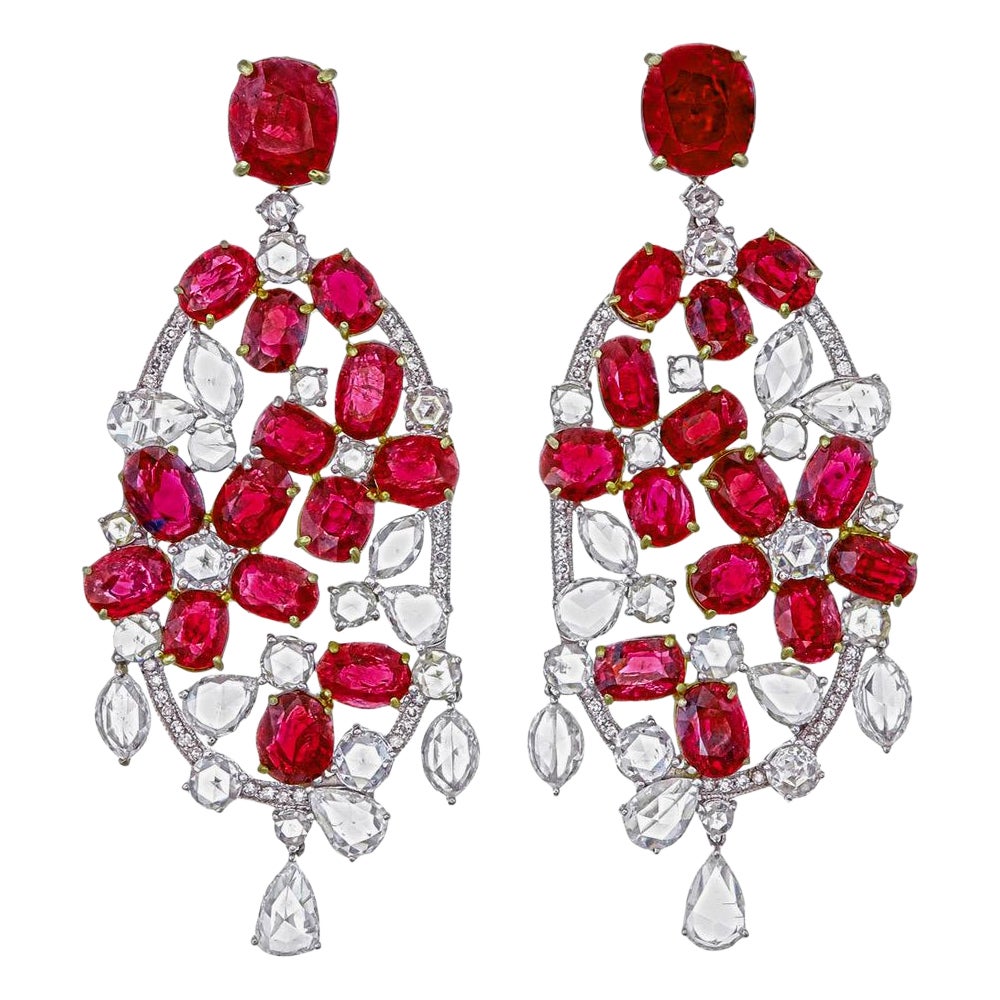 Orecchini con diamanti e rubino di Birmania certificati GRS da 4,51 carati in WG 18 carati