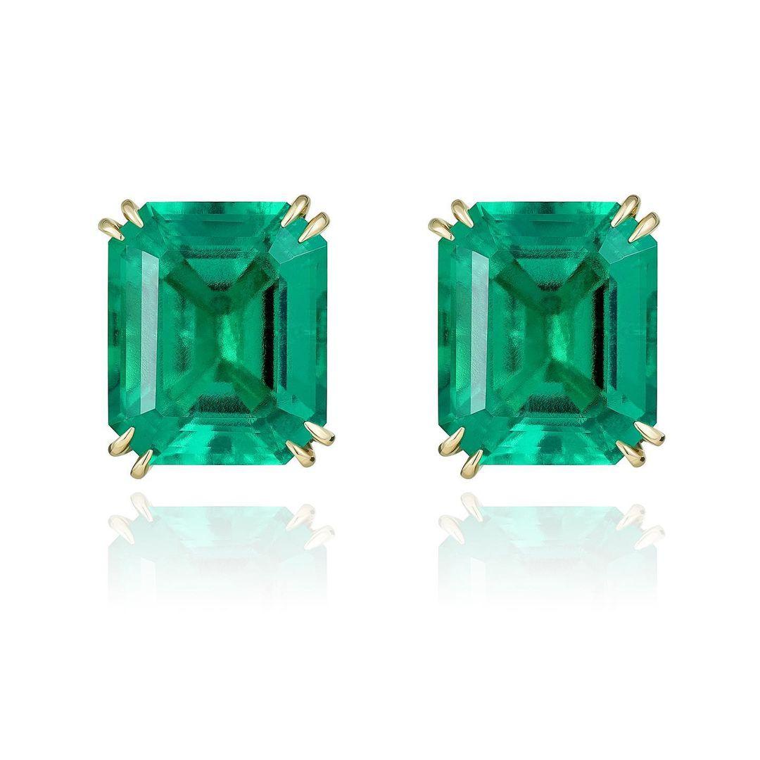 GRS-zertifizierte 4.70 Karat grüne Diamant-Ohrringe mit Smaragdschliff in unbedeutendem Öl im Zustand „Neu“ im Angebot in Rome, IT