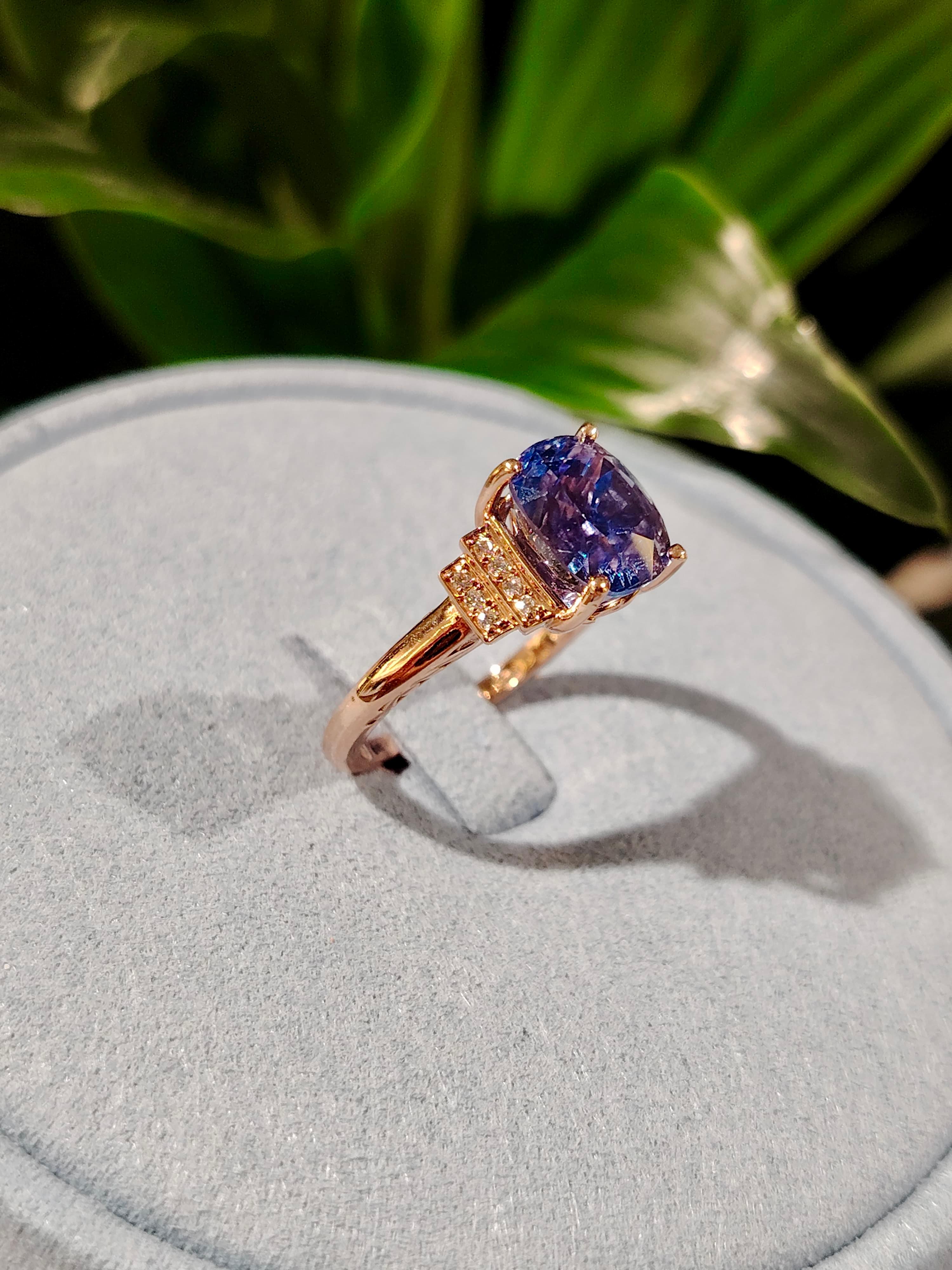 Bague en or rose 14 carats certifiée GRS avec saphir bleu de 4,75 carats et diamant de 0,10 carat en vente 2
