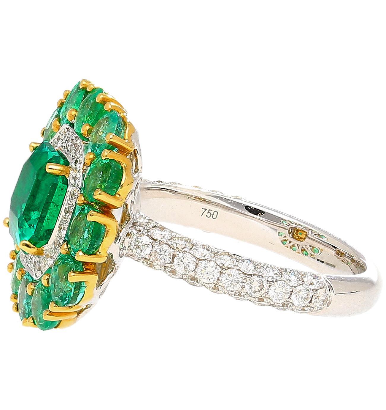 GRS Certified 4.93 Carat Emerald & Diamond 18K Gold Floral Cluster Cocktail Ring en vente 4