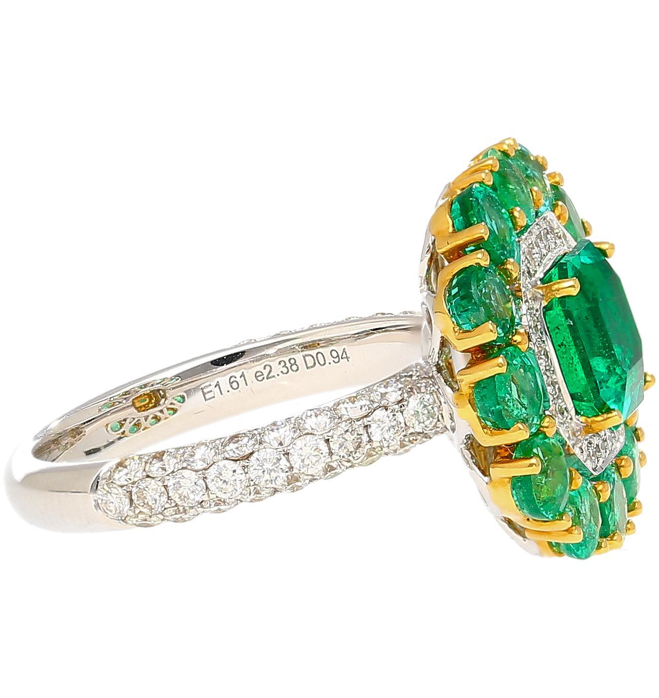 GRS Certified 4.93 Carat Emerald & Diamond 18K Gold Floral Cluster Cocktail Ring en vente 1