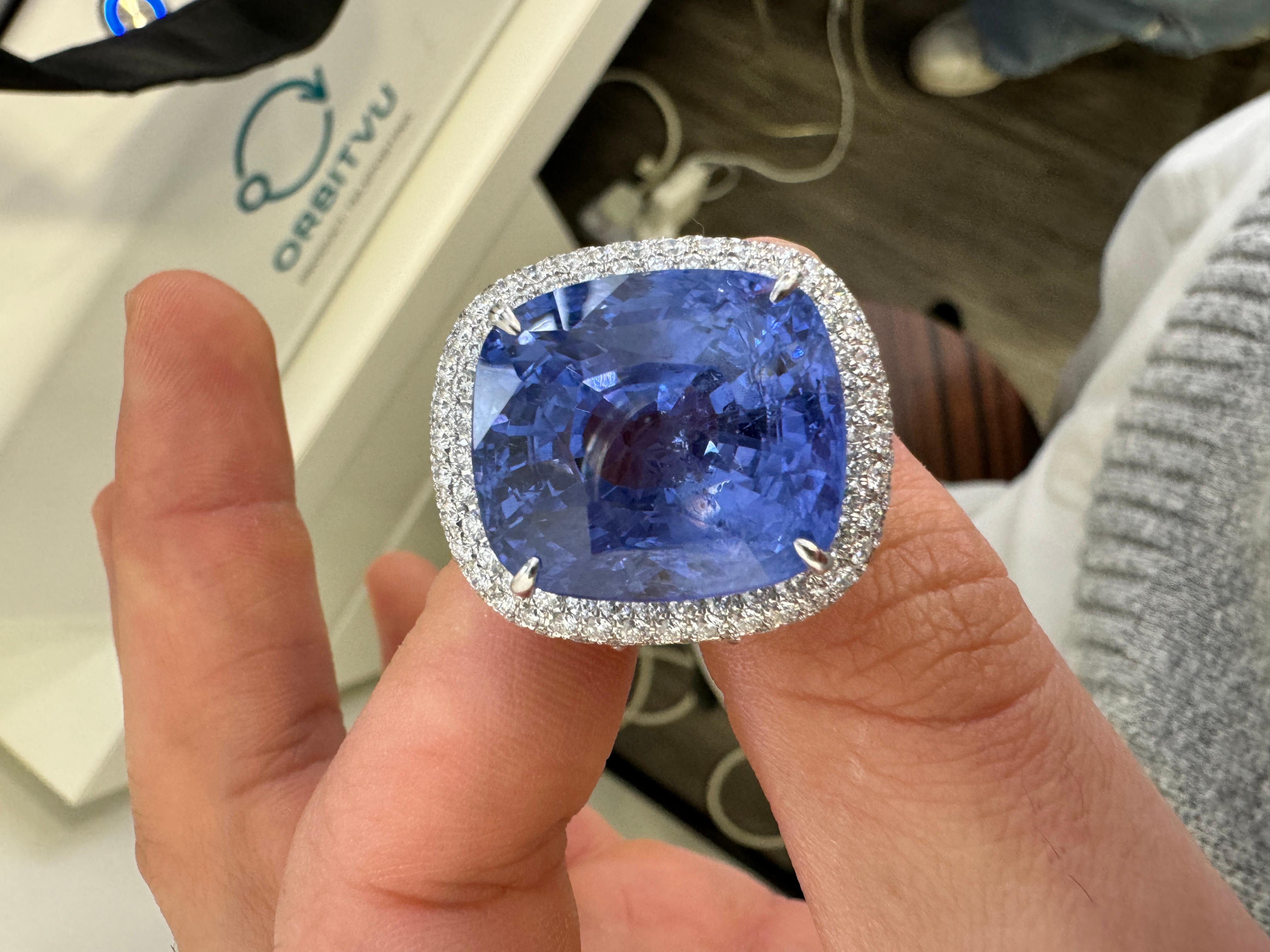 GRS Certified 50.11 Carat Cushion No Heat Sri Lanka Blue Sapphire Ring en vente 5