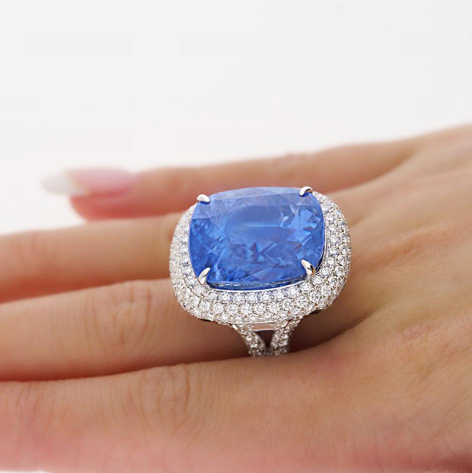 GRS Certified 50.11 Carat Cushion No Heat Sri Lanka Blue Sapphire Ring en vente 7