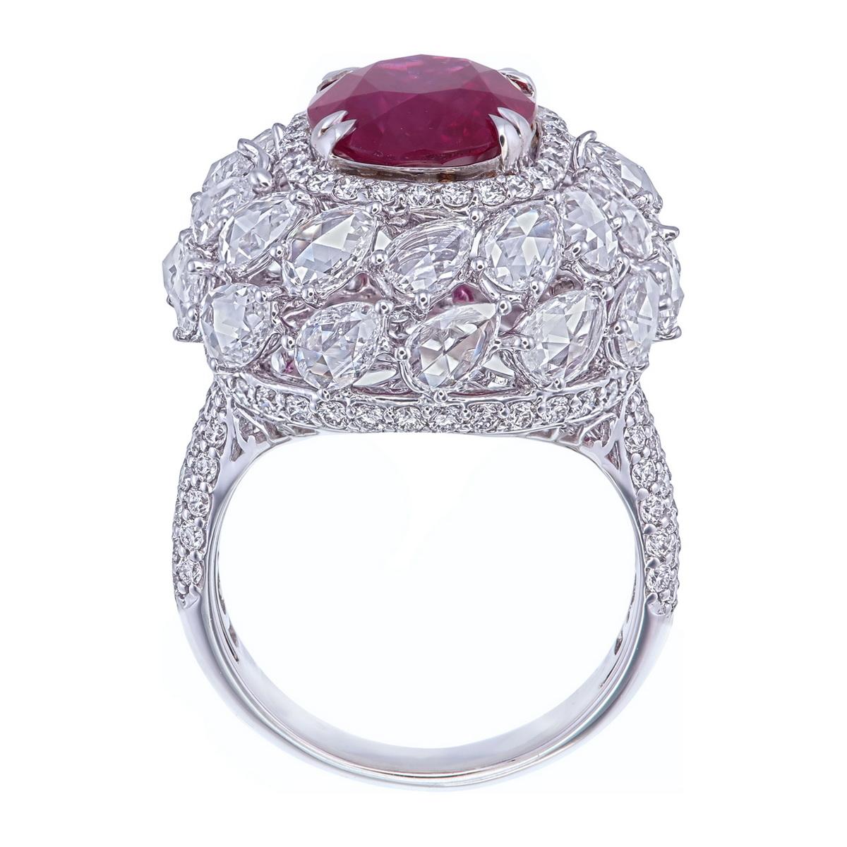 Contemporary GRS Certified 5.04 Carat Burma Ruby & Diamond Ring For Sale