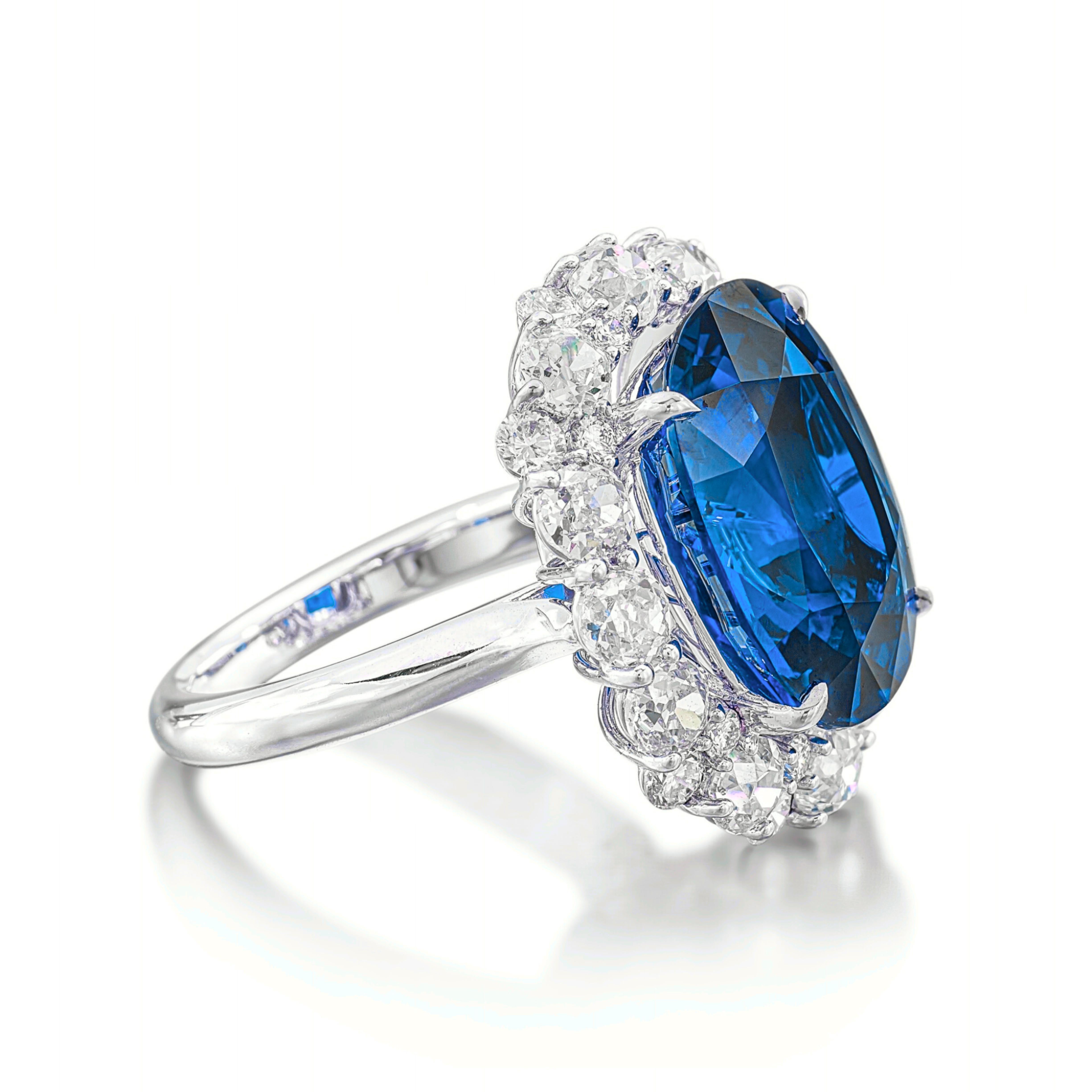 Contemporain Bague en saphir bleu de Ceylan non chauffé certifié GRS de 5.21 carats en vente