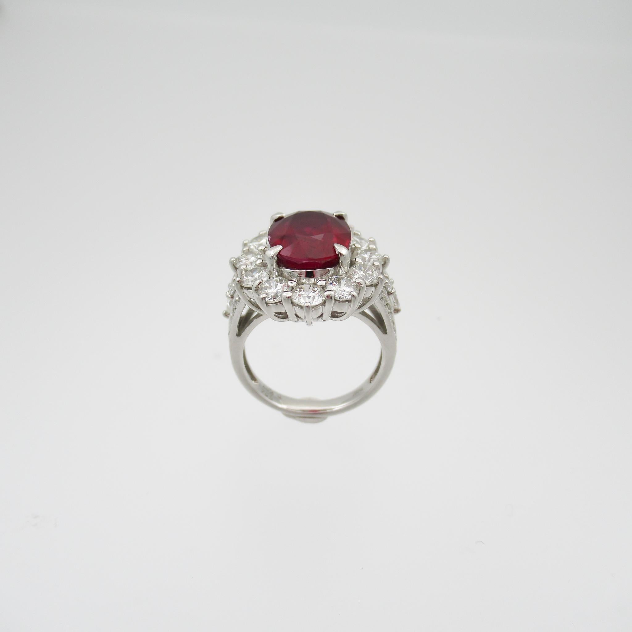 GRS Certified 5.24 Carat Unheated Pigeon Blood Ruby Ring with Diamonds In New Condition In New York, NY
