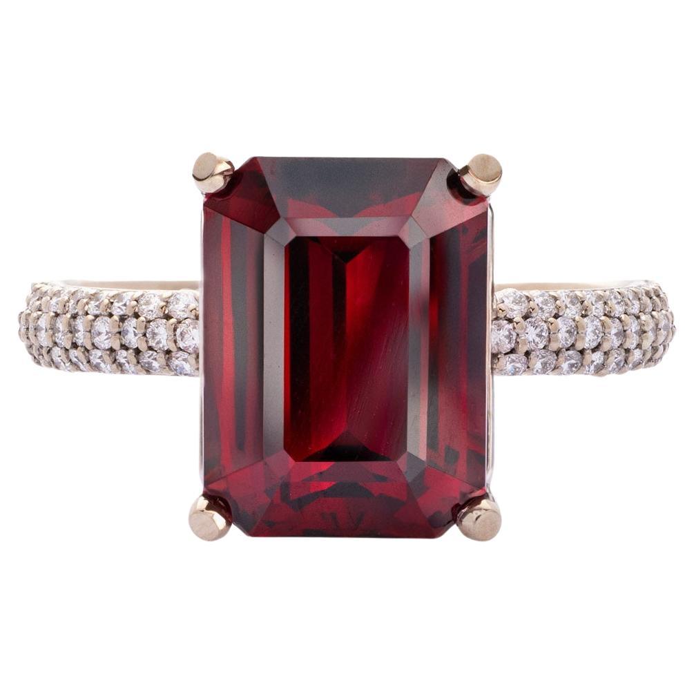 Anello certificato GRS con granato rodolite da 5,38 carati e diamante da 0,50 carati in bianco 18 carati