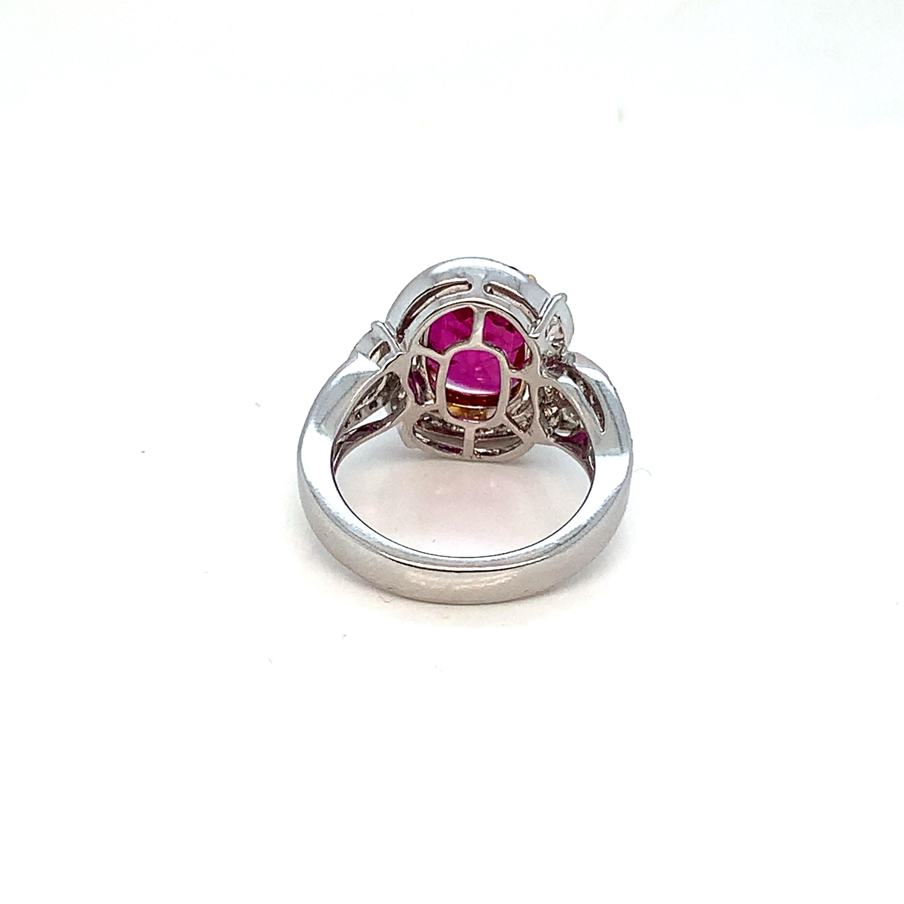 Introducing a striking creation from Rewa Jewelry that embodies the essence of contemporary style, this diamond ring is a fusion of sophistication and modern allure.

Crafted with inspiration drawn from contemporary aesthetics, the ring features a