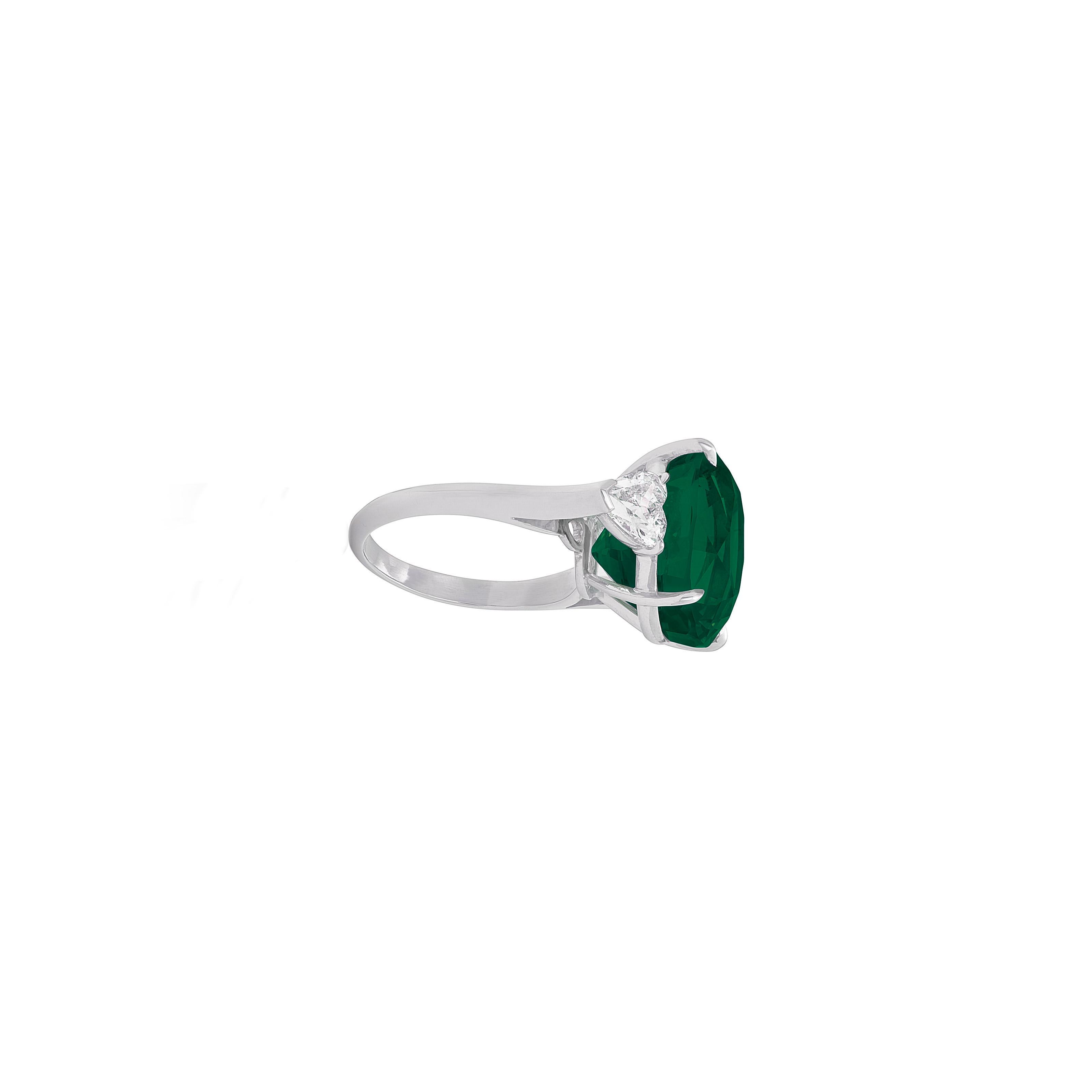 GRS Certified 5.53 Oval Emerald NO Oil Green Emerald Diamond Platinum Ring In New Condition For Sale In Chicago, IL