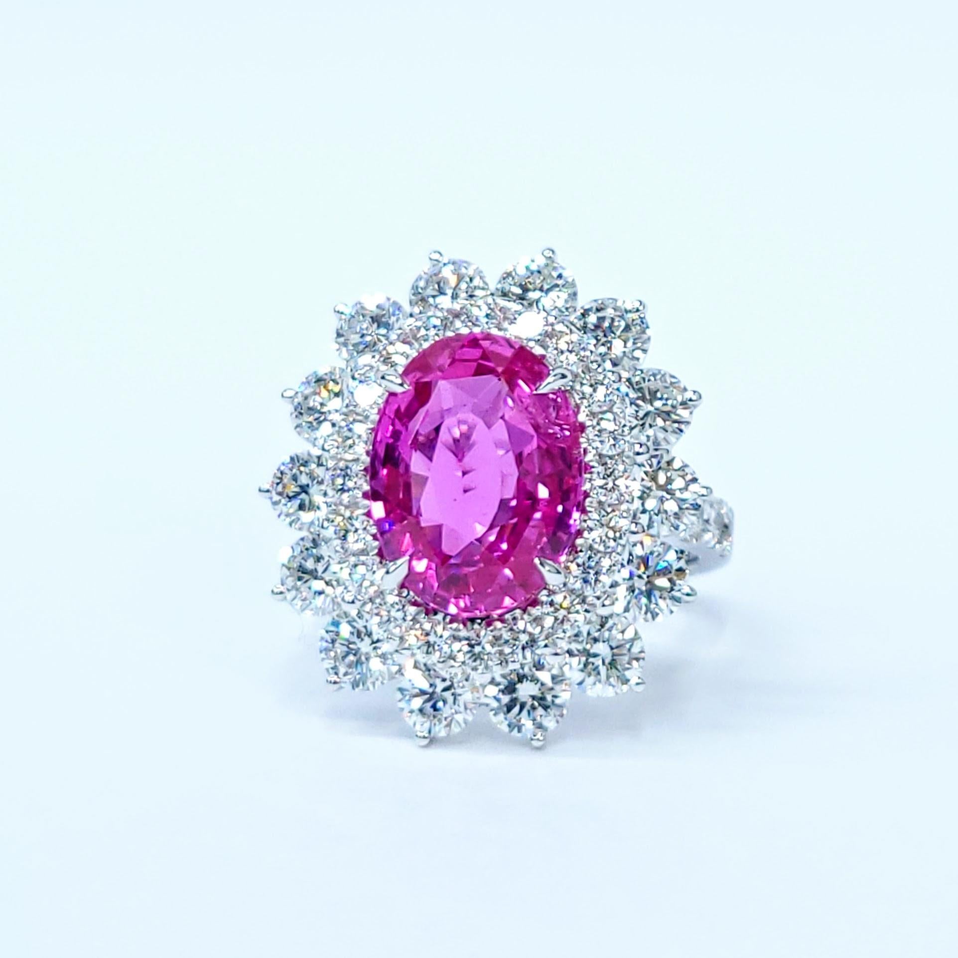 GRS Certified 5.81 Ct Pink Sapphire & 3.59 Ct Diamond Ring in 18K White Gold In New Condition For Sale In KOWLOON, HK