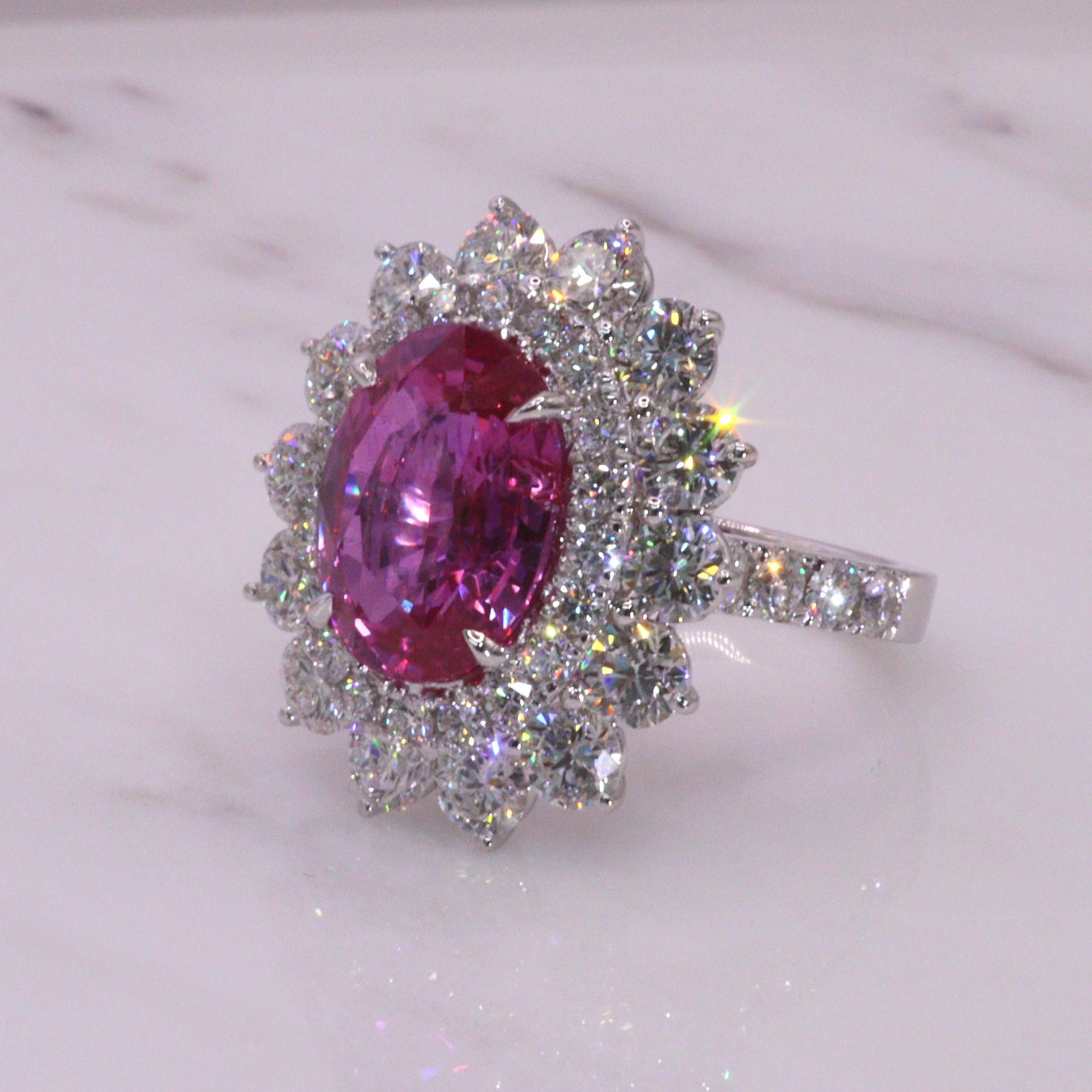 GRS Certified 5.81 Ct Pink Sapphire & 3.59 Ct Diamond Ring in 18K White Gold In New Condition For Sale In KOWLOON, HK