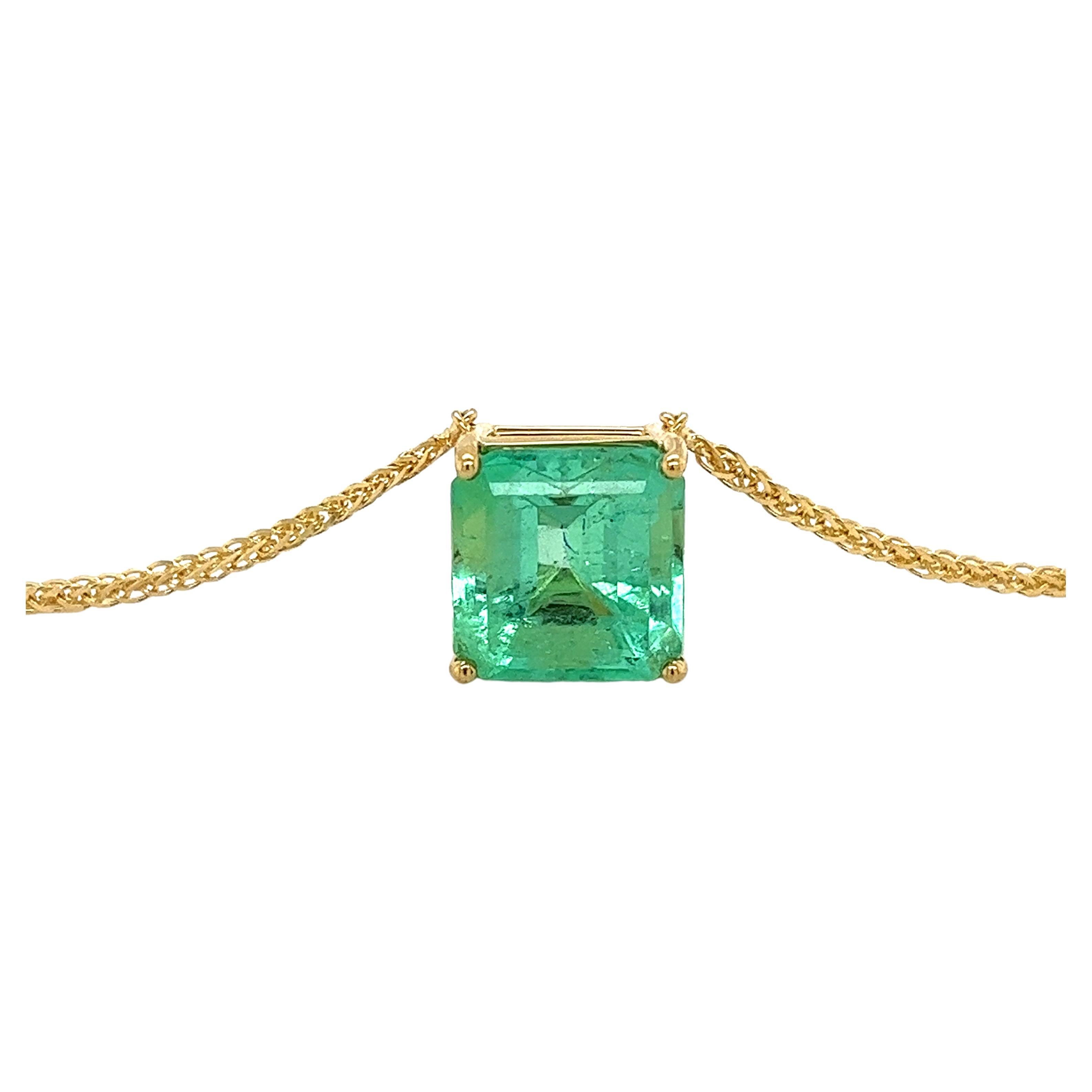 GRS-zertifizierter 5,83 Karat kolumbianischer Smaragd in 18K schwebender Solitär-Halskette (Moderne) im Angebot