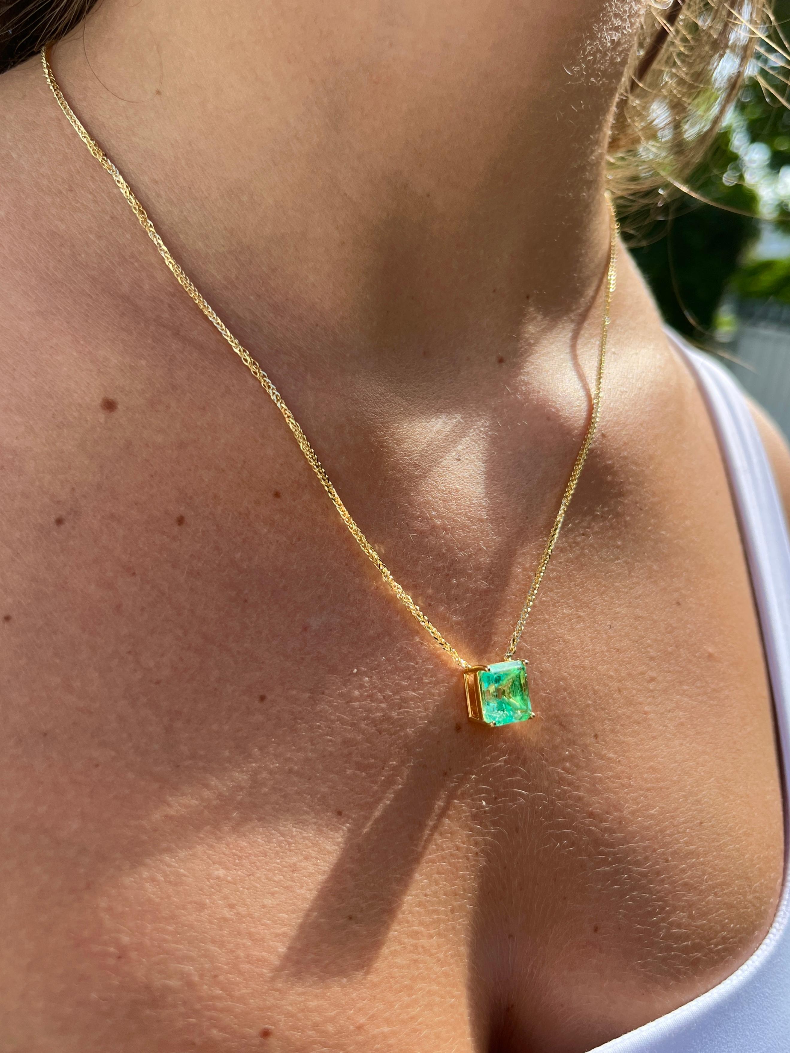 GRS Certified 5.83 Carat Colombian Emerald in 18K Floating Solitaire Necklace For Sale 1