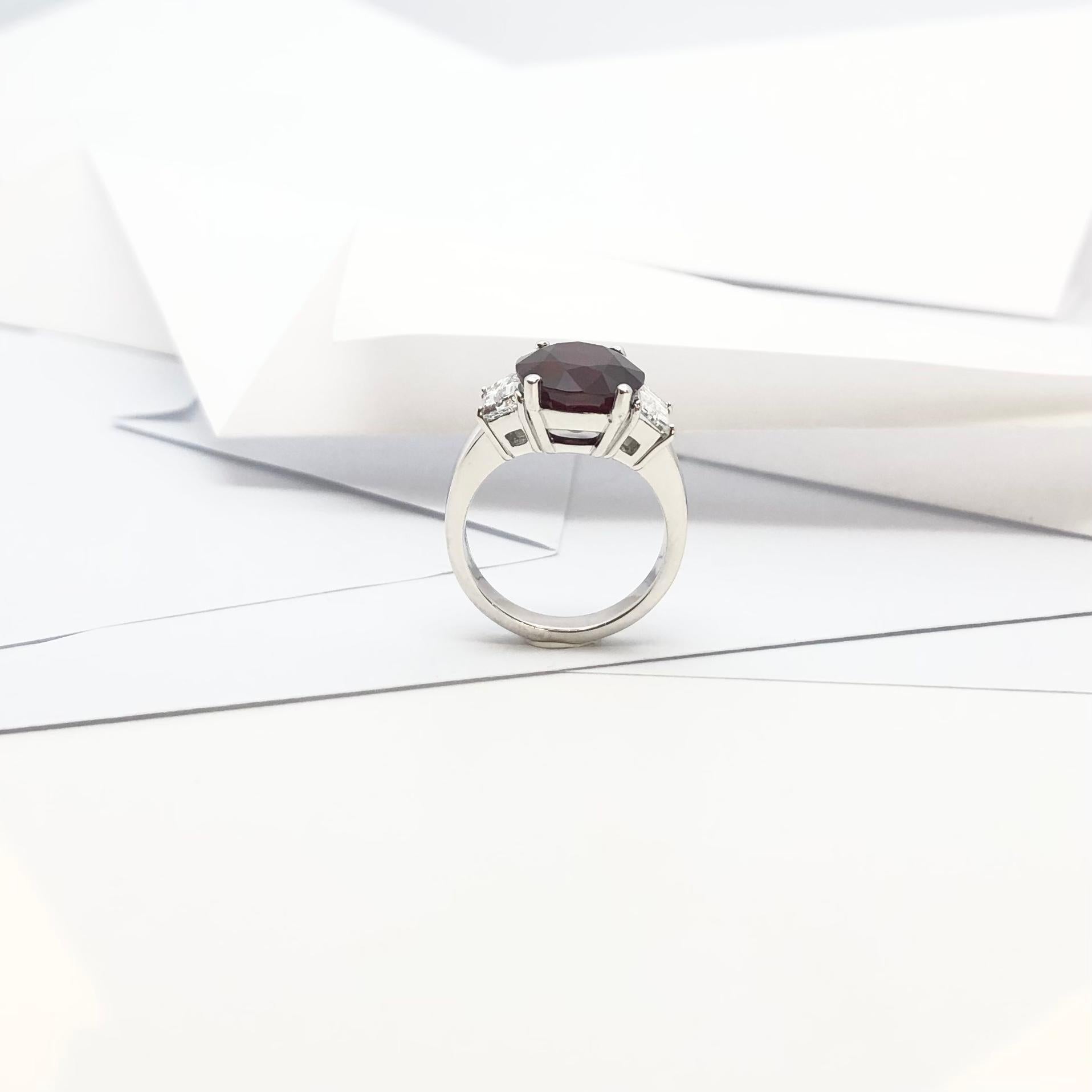 Anello con rubino e diamante certificato GRS da 5 carati con incastonatura in platino 950 in vendita 6