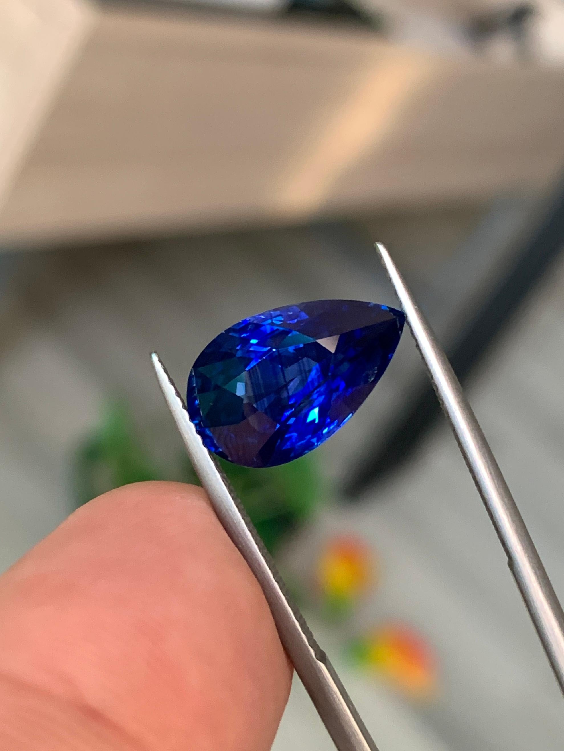 GRS Certified 6.10 Cts Royal Blue Top Grade Natural Sapphire Eye Clean For Sale 4