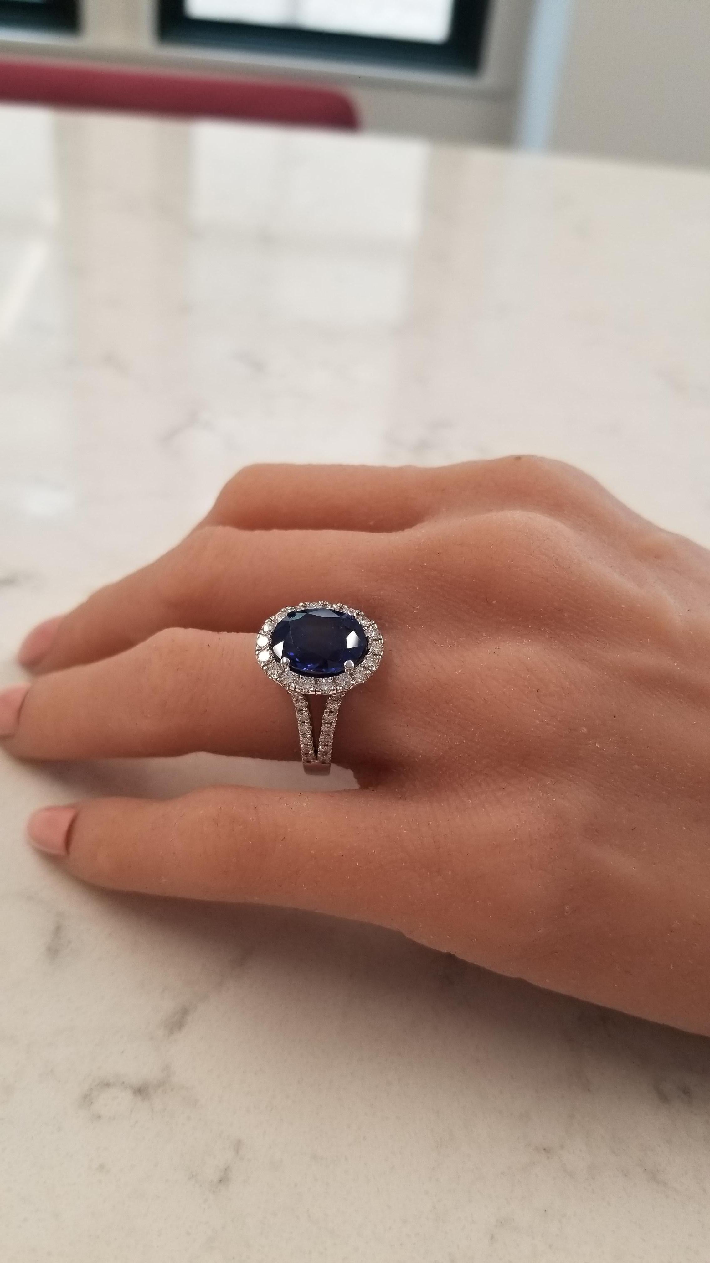Women's GRS Certified 6.18 Carat Oval Sapphire & Diamond Cocktail Ring In 18K White Gold