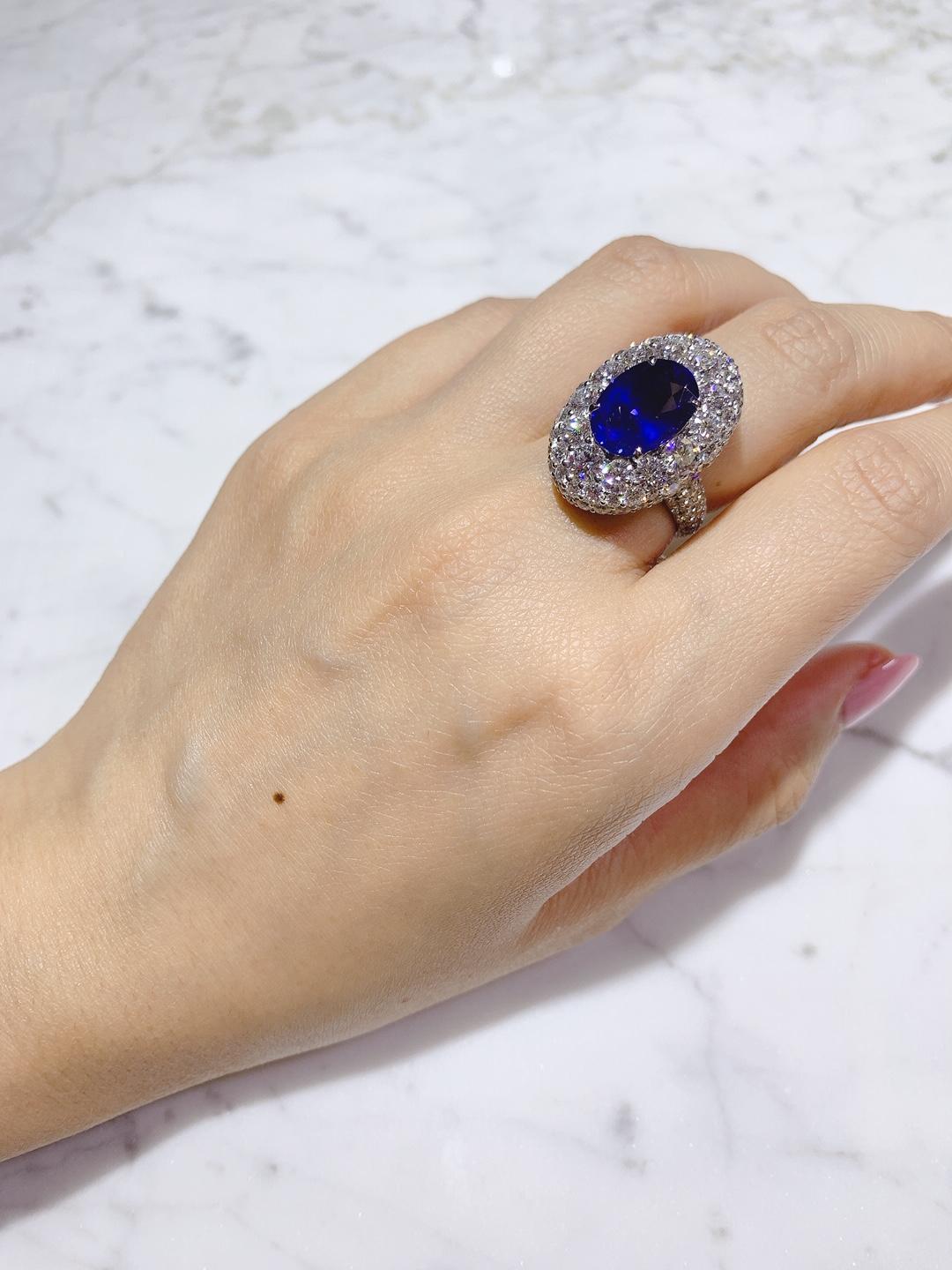 GRS Certified 6.24 Carat Ceylon Blue Sapphire Ring 'Heated' For Sale 7