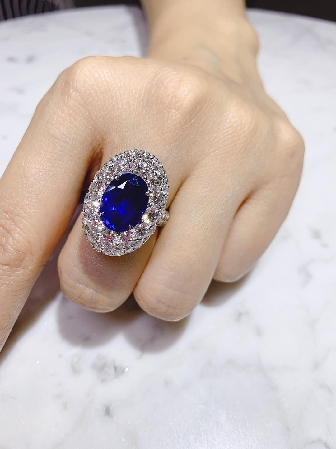GRS Certified 6.24 Carat Ceylon Blue Sapphire Ring 'Heated' For Sale 1