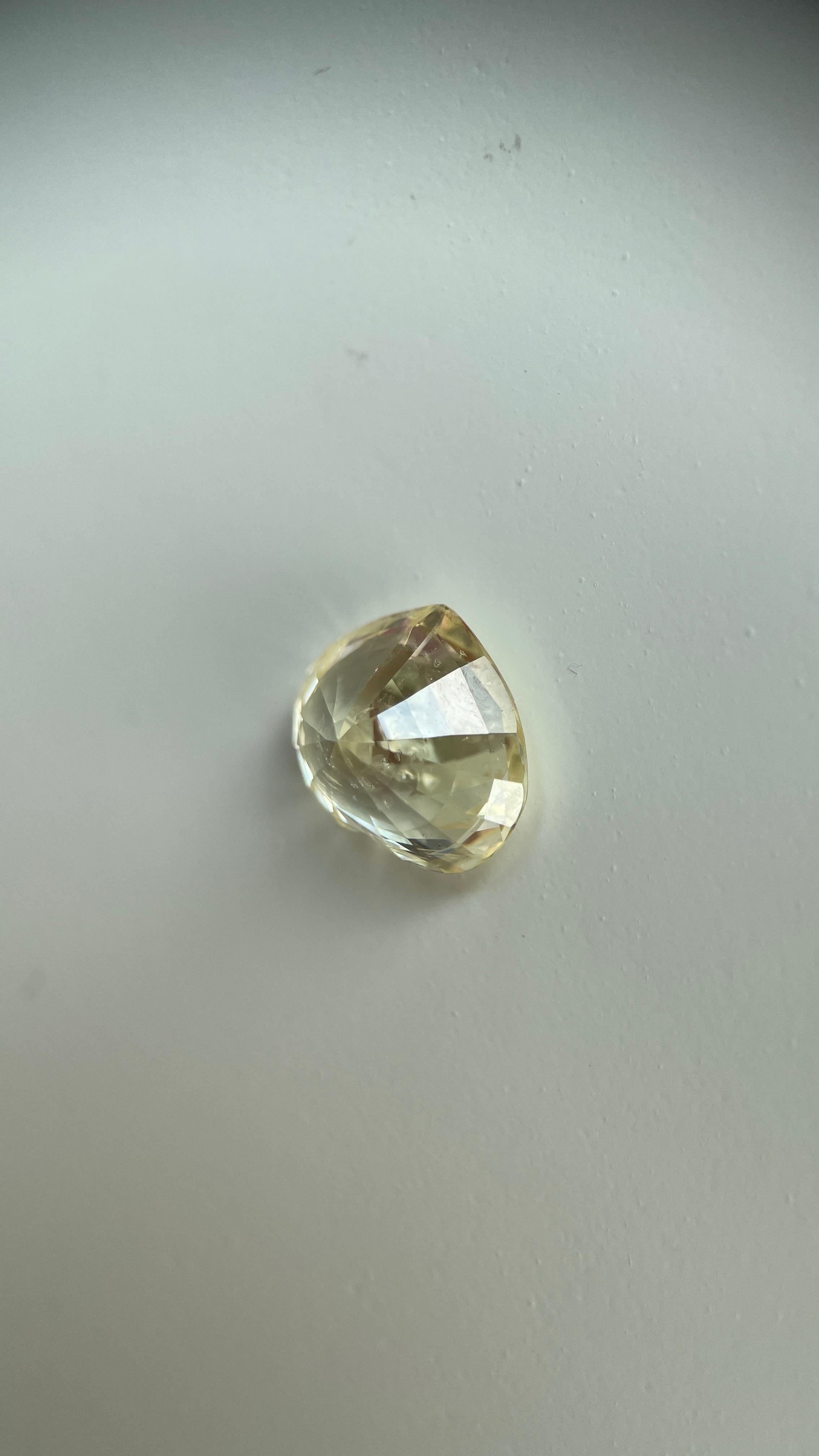 GRS certified 6.26Ct Unheated Yellow Sapphire-10.54 x 11.99 x 6.72 (mm) In New Condition For Sale In Singapore, SG