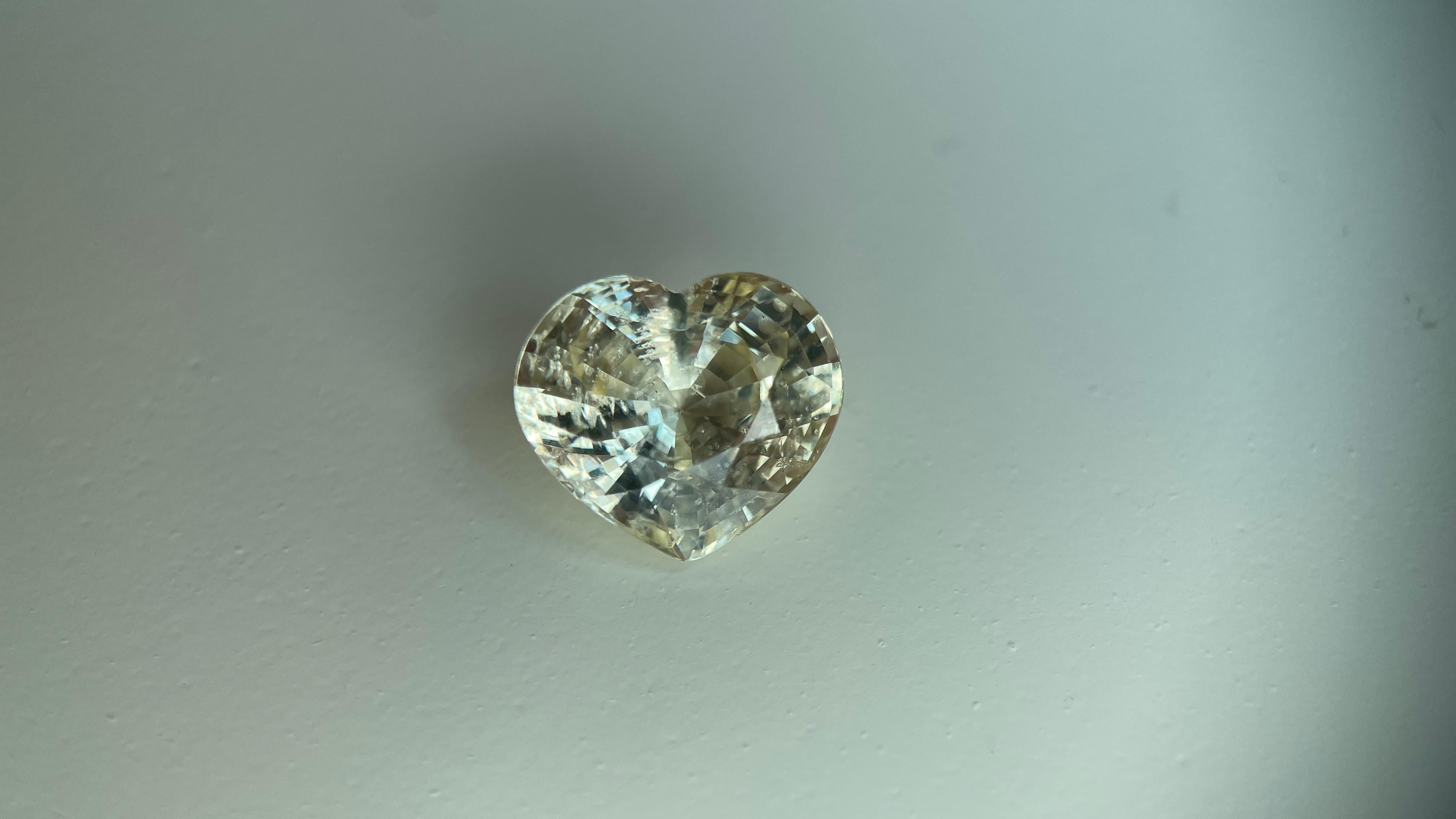 GRS certified 6.26Ct Unheated Yellow Sapphire-10.54 x 11.99 x 6.72 (mm) For Sale 2