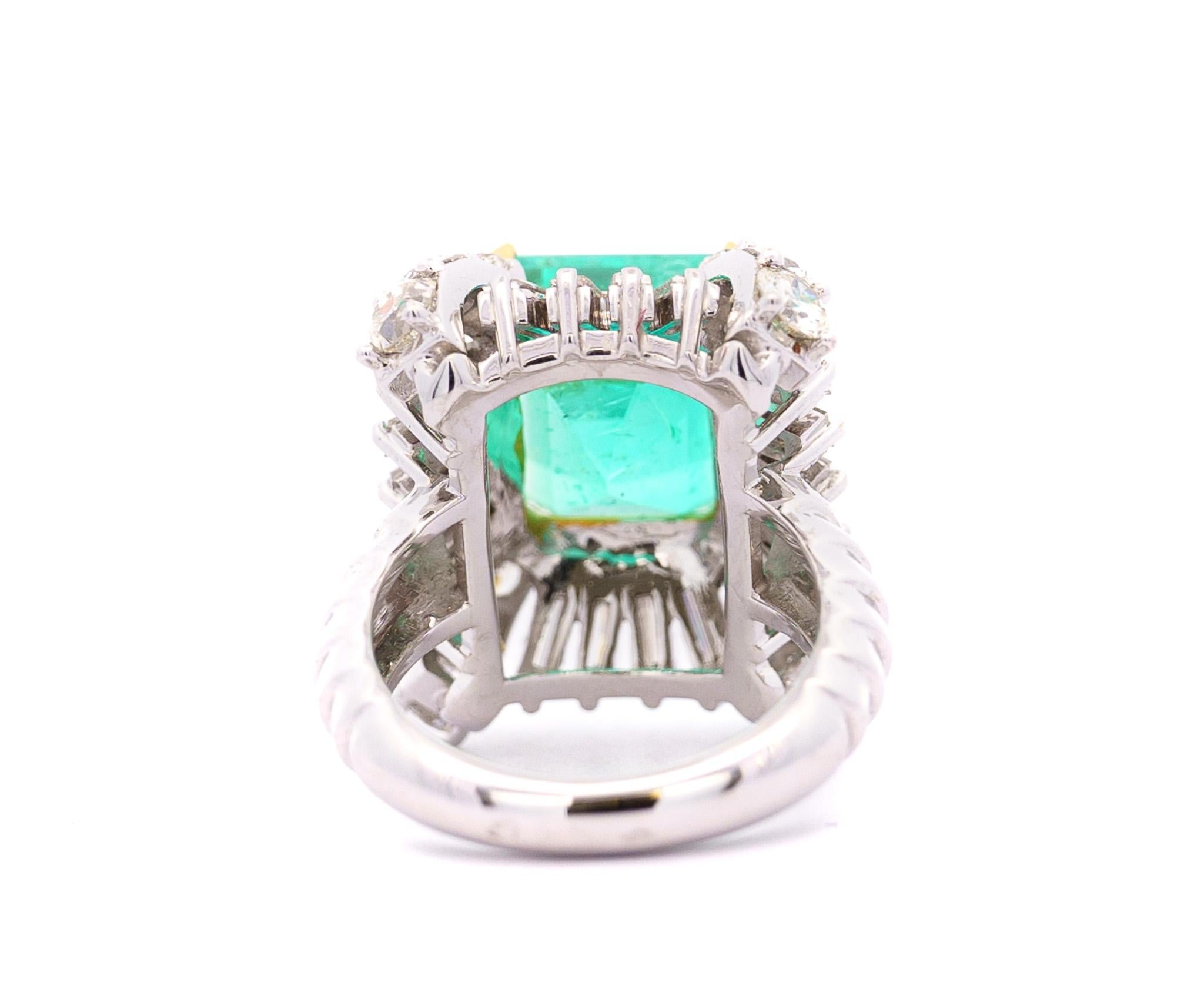 GRS Certified 6.78 Carat Colombian Emerald & Baguette Diamond Platinum Ring For Sale 8