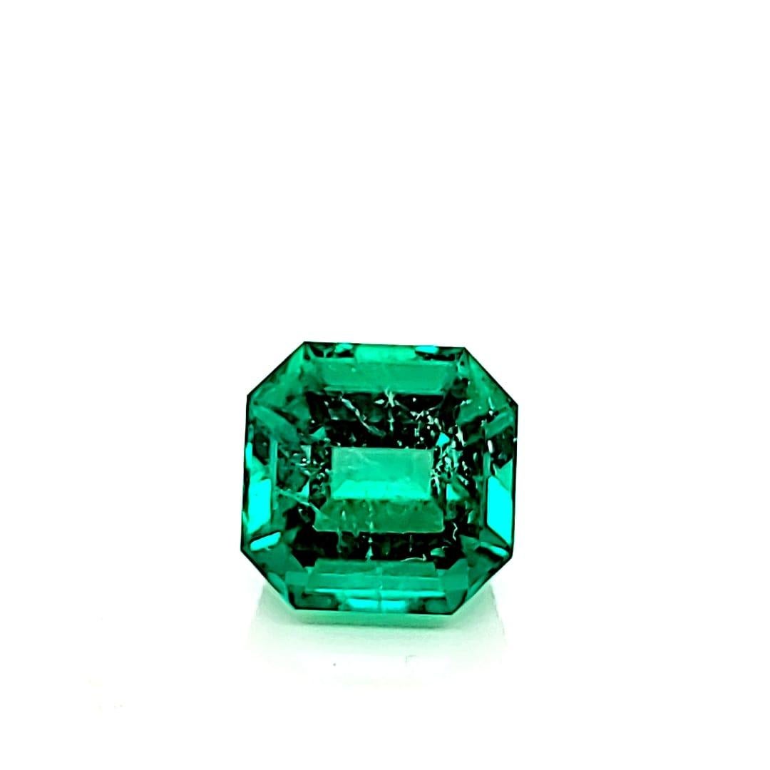 Emerald Cut GRS Certified 7.56 Ct Emerald Intense Green, Very Eye Clean Mineral