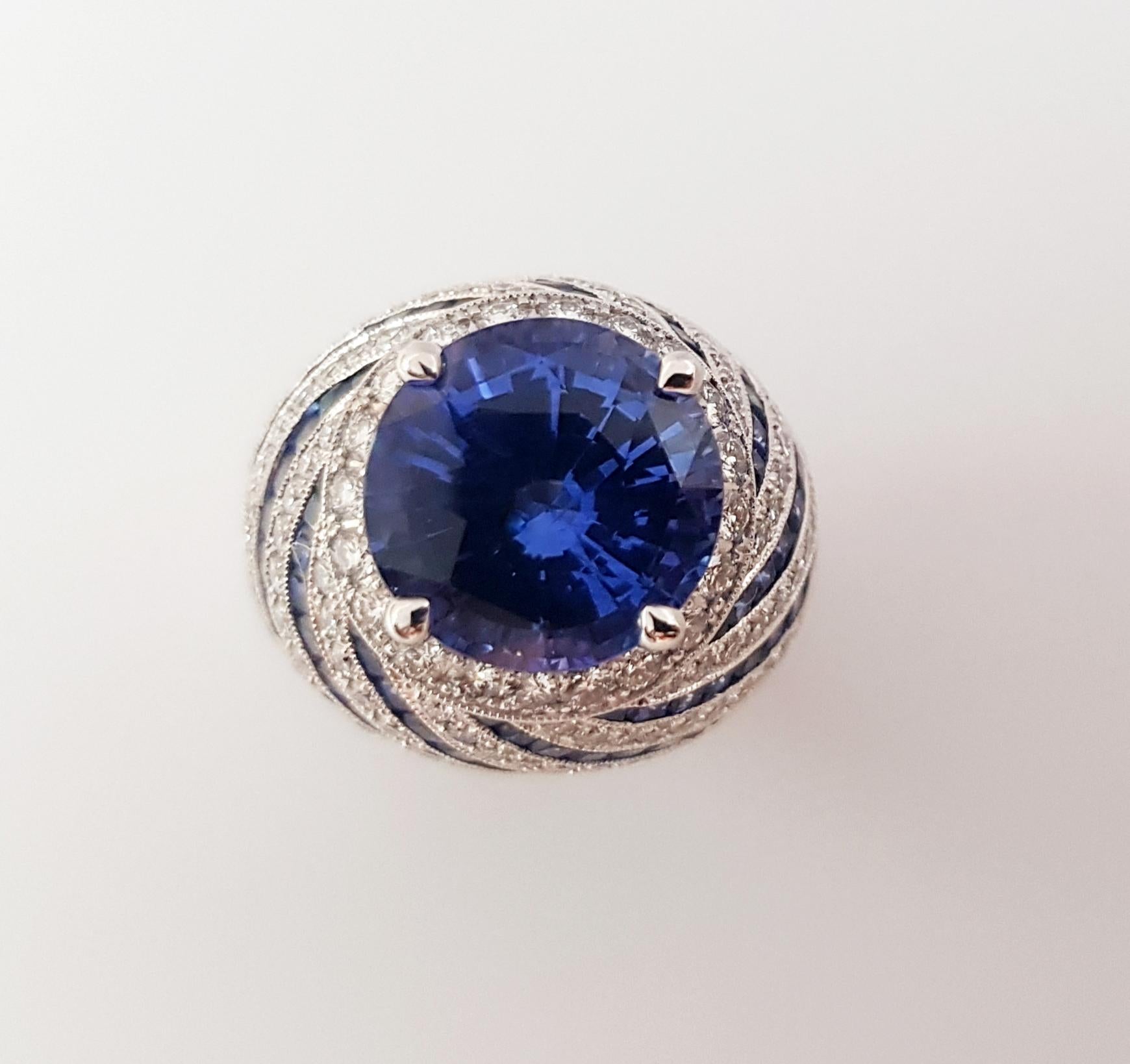 GRS Certified 7cts Ceylon Blue Sapphire and Diamond Ring in 18K White Gold For Sale 3