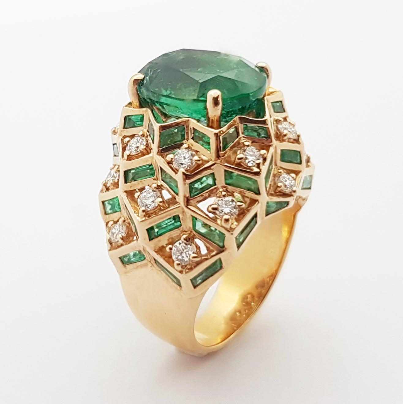 GRS Certified 7cts Zambian Emerald with Diamond Ring Set in 18k Rose Gold For Sale 4