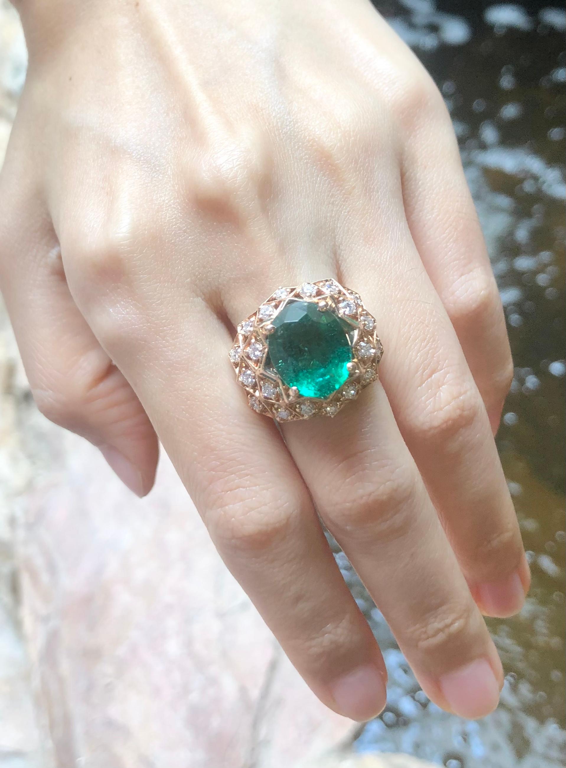 GRS Certified 7cts Zambian Emerald with Diamond Ring Set in 18k Rose Gold In New Condition For Sale In Bangkok, TH