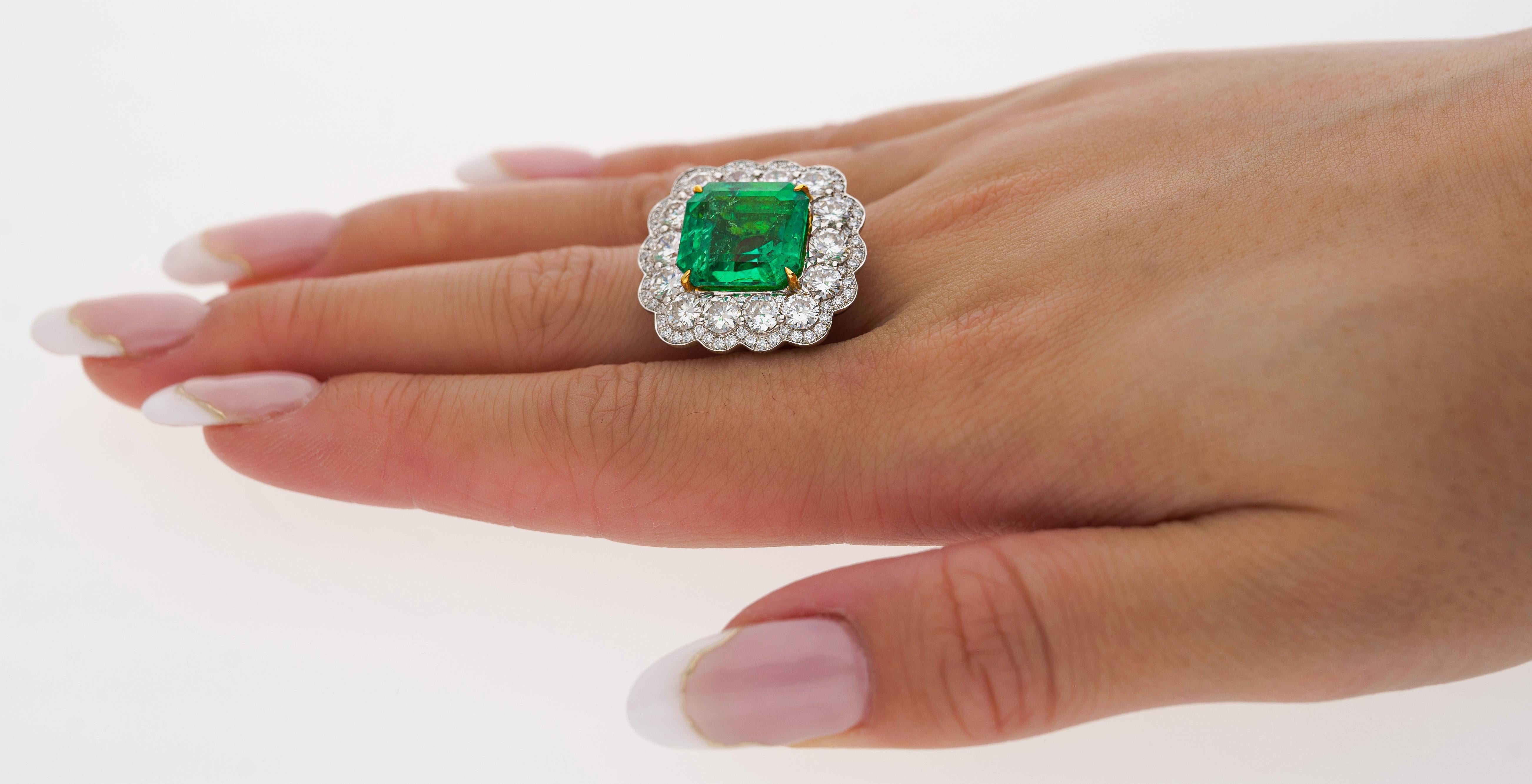 GRS Certified 8.04 Carat Minor Oil Colombian Emerald & Diamond Halo Ring In New Condition For Sale In Miami, FL